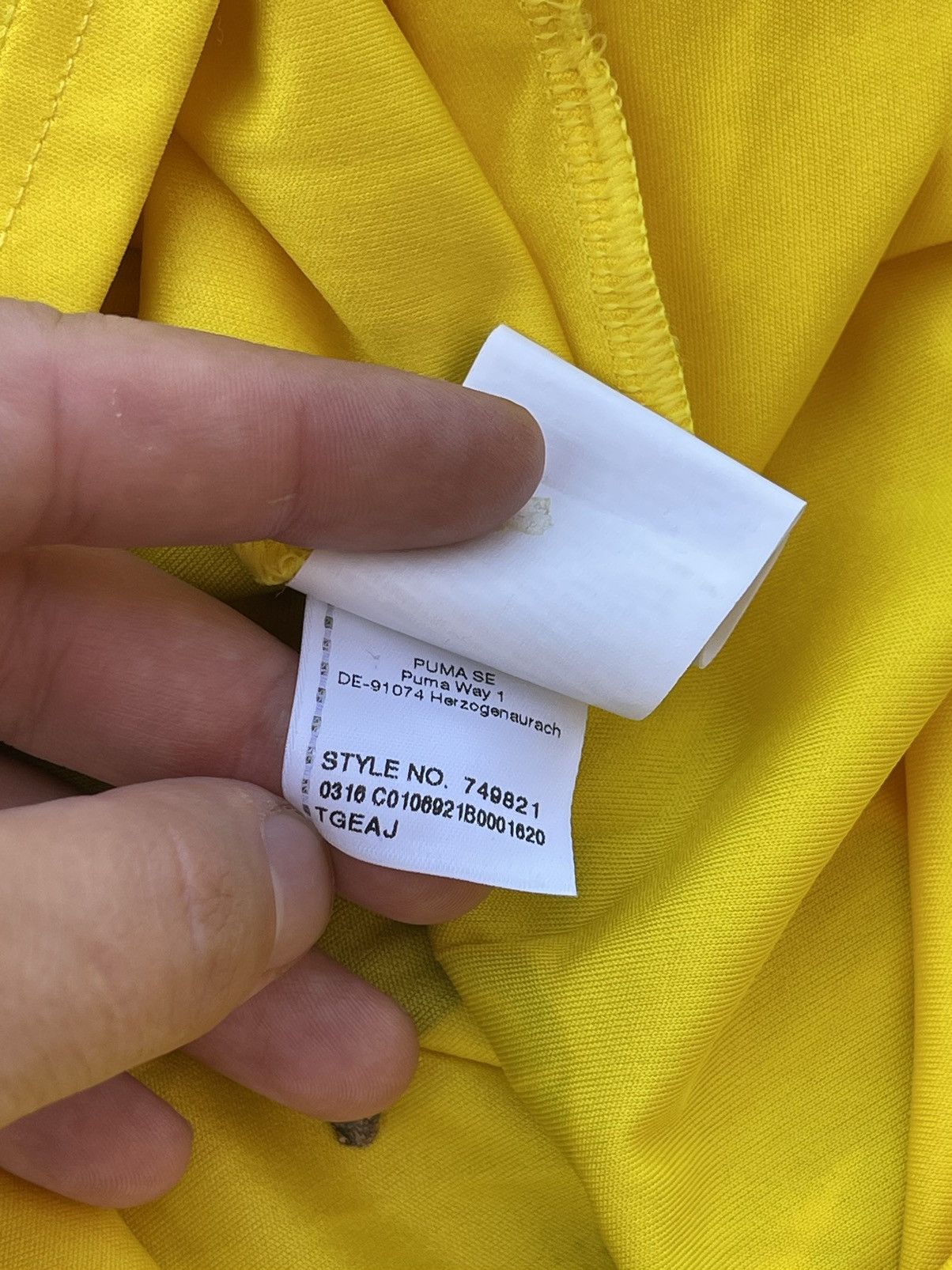Puma 2016 Puma Borrusia Dortmund evonic soccer jersey Size US L / EU 52-54 / 3 - 9 Thumbnail