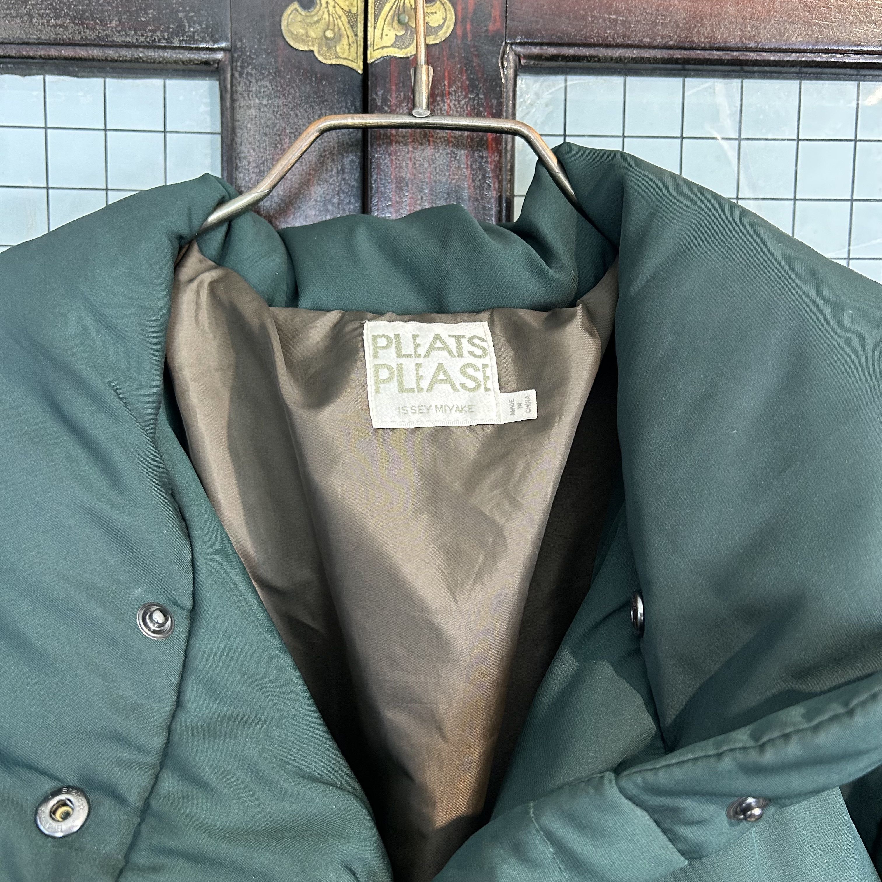 Pleats Please Issey Miyake pleats please issey miyake down coat Size L / US 10 / IT 46 - 3 Thumbnail