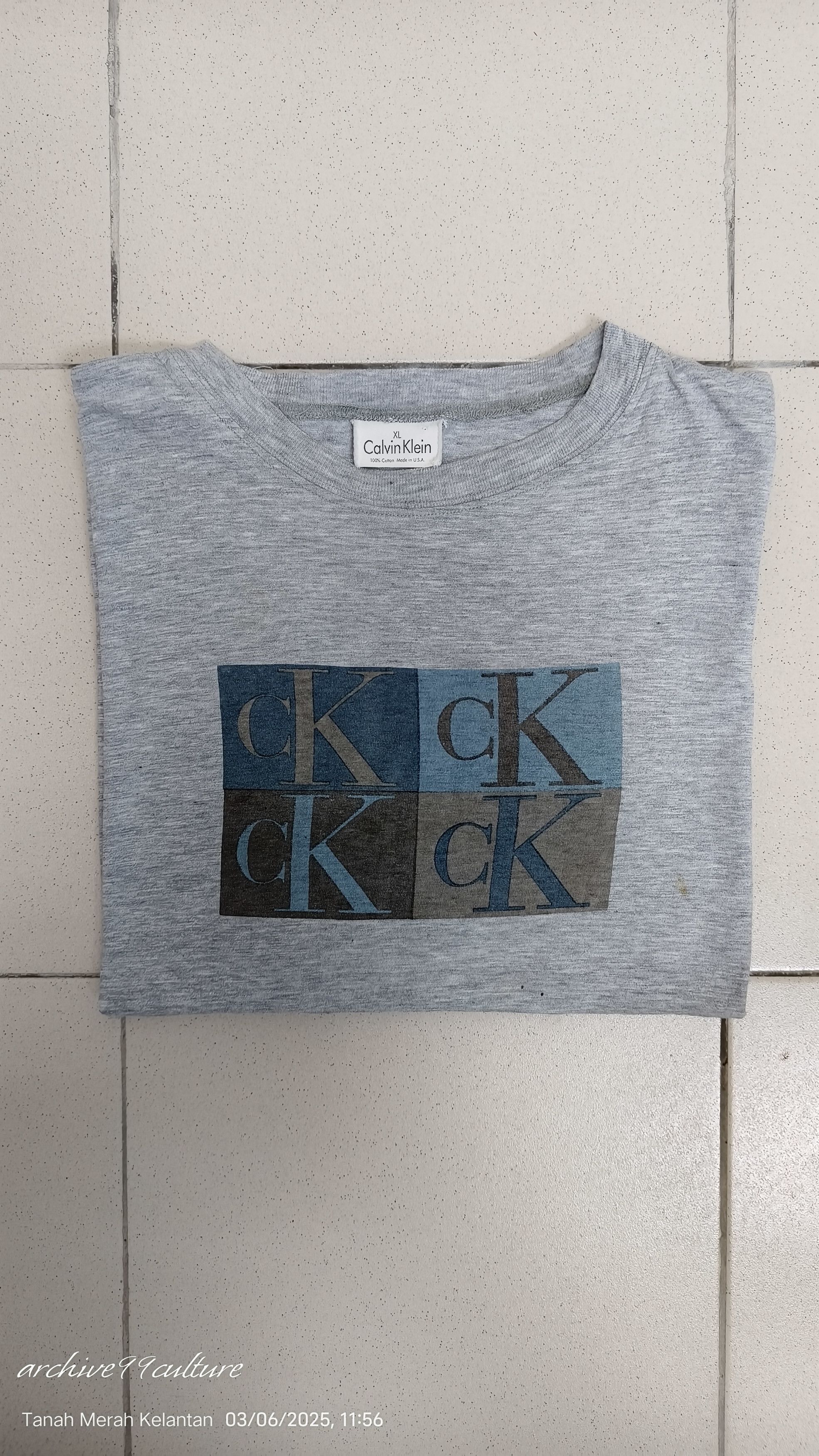 Calvin Klein Vintage 90's super soft Boxy fit single stitch 3d logo USA Size US XL / EU 56 / 4 - 9 Thumbnail