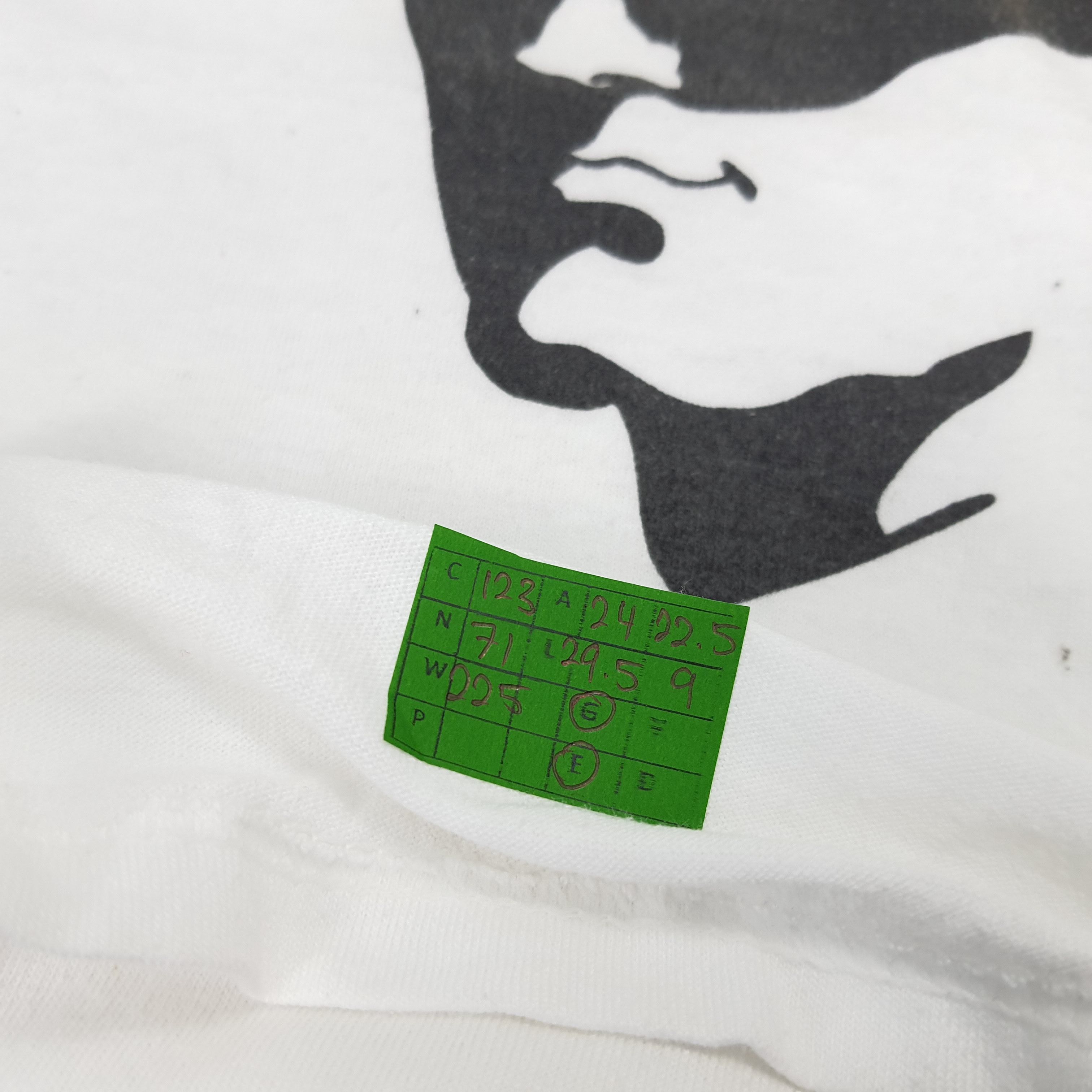 Vintage Vintage 007 James Bond On A Mission Movie T-shirt Size US XL / EU 56 / 4 - 11 Thumbnail