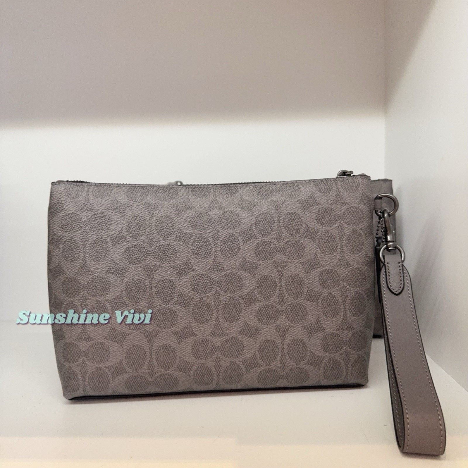 Coach NWT Coach Men's Pouch Signature Canvas CCF32 Grey/Charcoal Size ONE SIZE - 1 Thumbnail