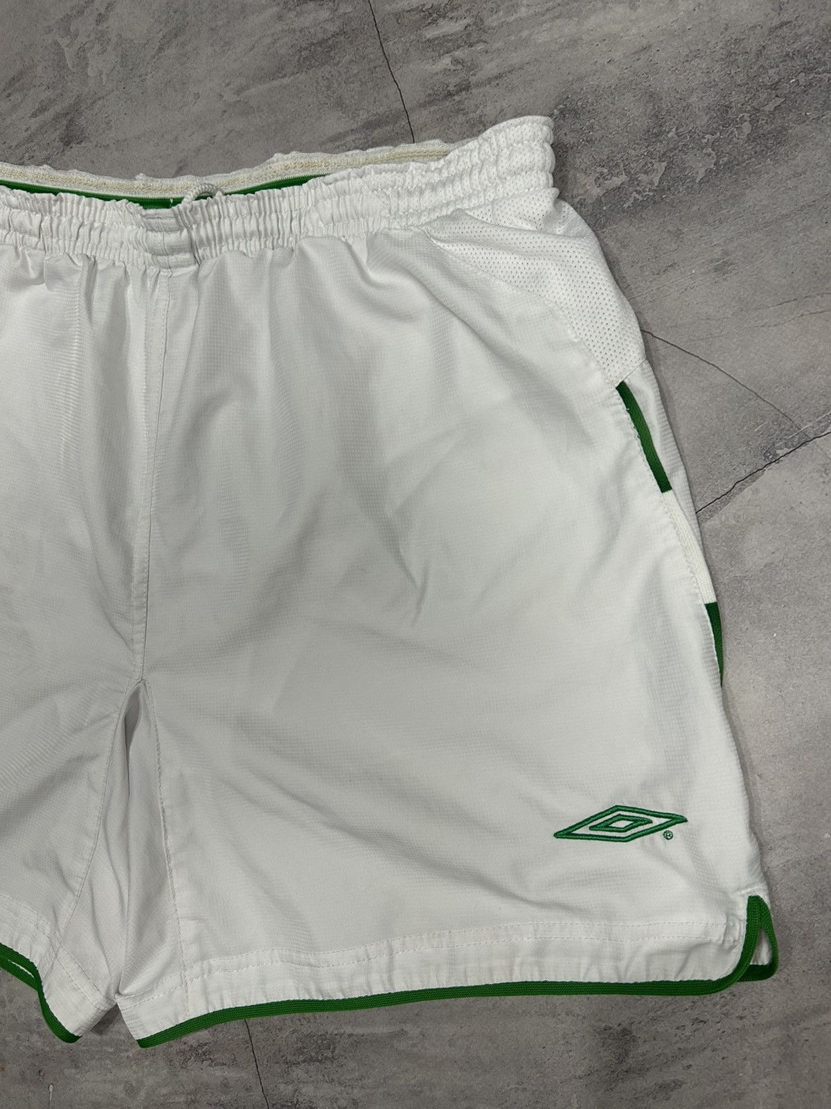Umbro Vintage Celtic Shorts Umbro 2003 2004 Size US 32 / EU 48 - 2 Thumbnail