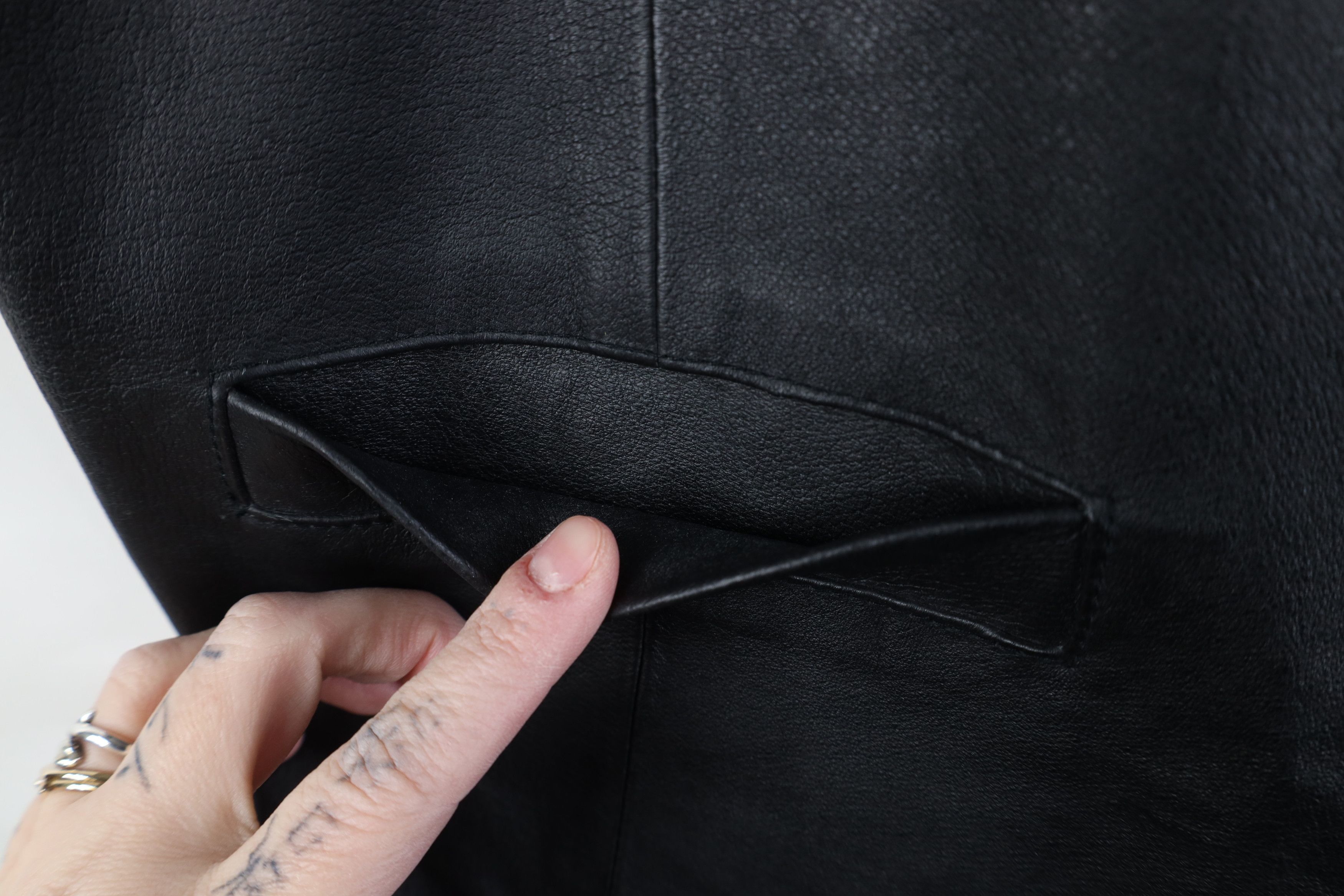 Vintage Vintage 90s Streetwear Button Leather Suit Vest Jacket Black Size US XL / EU 56 / 4 - 6 Thumbnail
