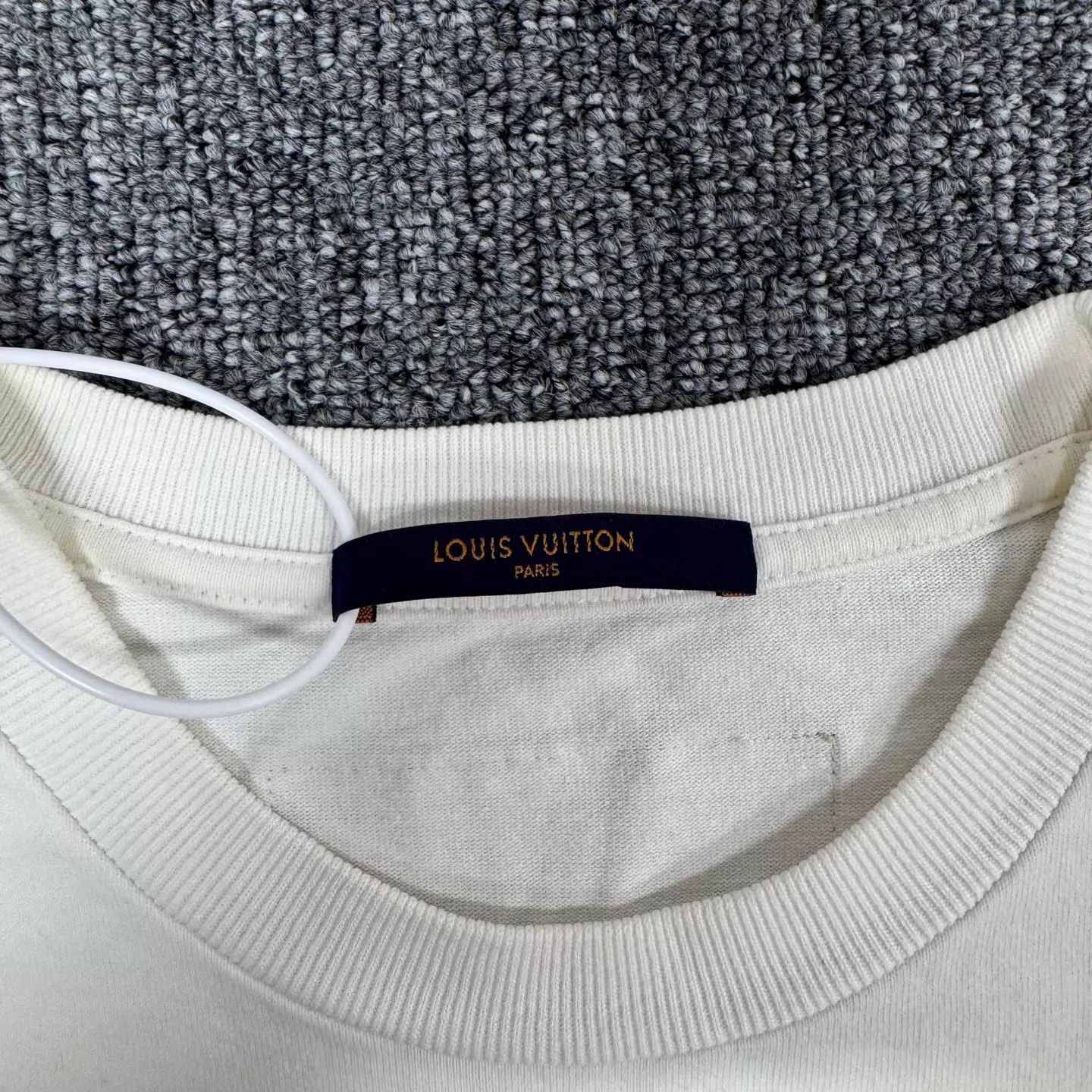 Louis Vuitton LV Cursive Embroidered Logo on Chest Tee M 99 New Size US M / EU 48-50 / 2 - 5 Thumbnail