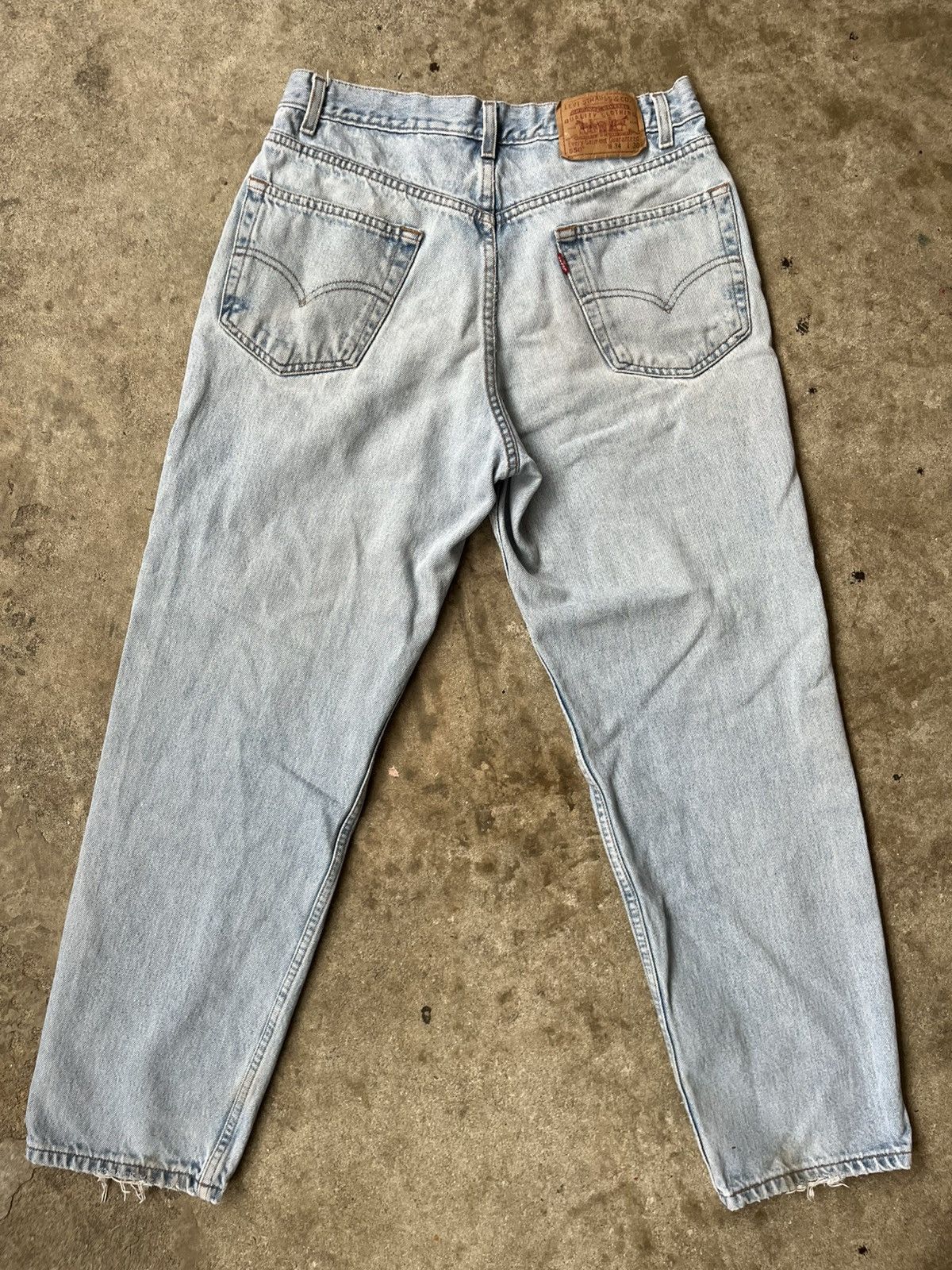 Levi's × Vintage Vintage Levi’s 550 Light Wash Denim Size US 30 / EU 46 - 7 Thumbnail