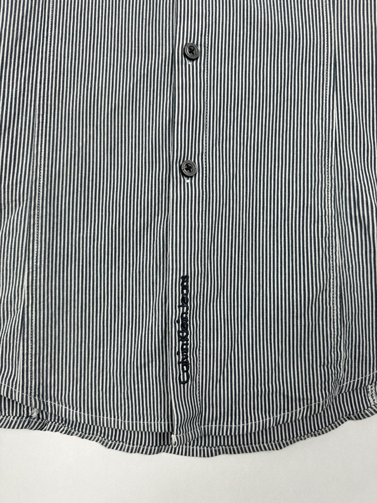 Calvin Klein Mens Calvin Klein Jeans Y2K Slim Fit Striped Button Up Shirt Size US L / EU 52-54 / 3 - 6 Thumbnail