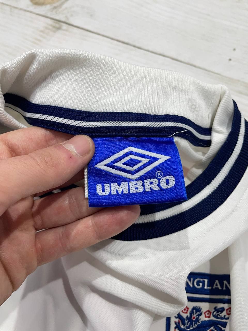 Umbro Umbro England 1999 2001 Southgate #12 Home Shirt Jersey Size US L / EU 52-54 / 3 - 13 Thumbnail