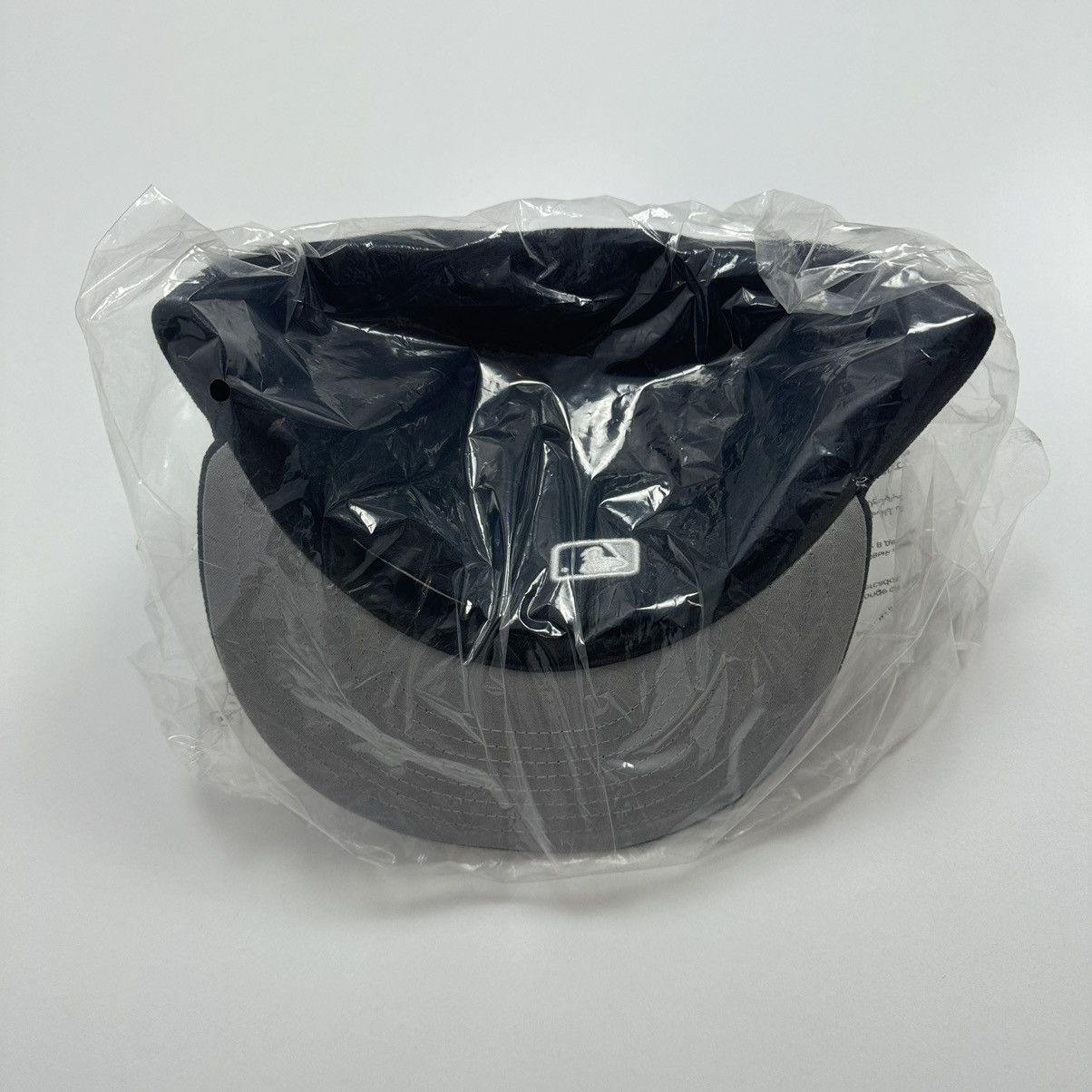 MLB × New Era × Supreme Supreme MLB Teams Box Logo New Era Hat Navy Size 8 Size ONE SIZE - 4 Thumbnail