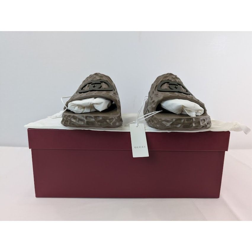 Gucci o1rshd1 Interlocking GG Water Ripple Sliders Sandals Brown Size US 11.5 / EU 44-45 - 16 Thumbnail