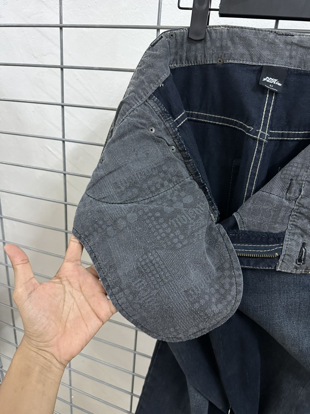 No Fear Rare And Beautiful No Fear Y2K Vibes Jeans Size US 32 / EU 48 - 19 Thumbnail