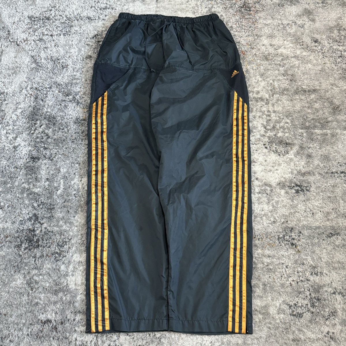 Adidas × Vintage Crazy Vintage 90s Adidas wide leg baggy stripes sweatpants Size US 32 / EU 48 - 1 Thumbnail