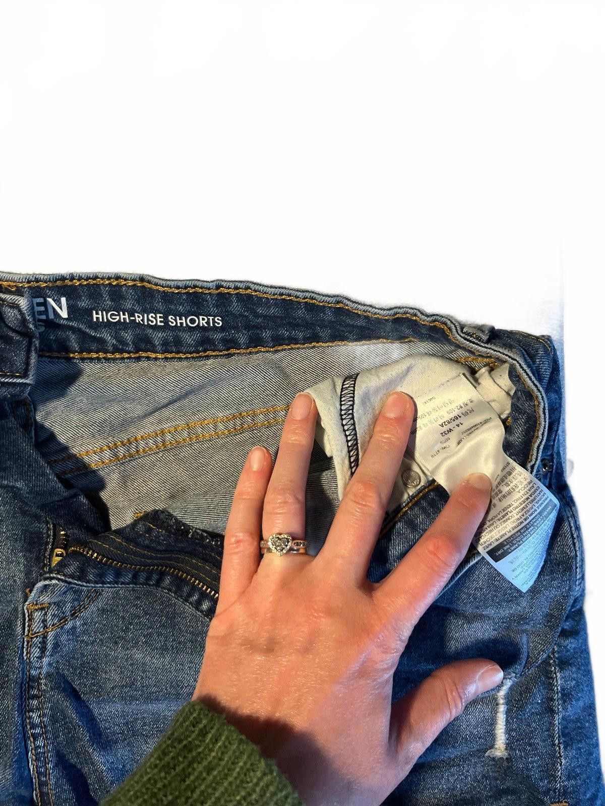 Levi's Denizen by Levi's High-Rise Distressed Denim Shorts SZ 14 Size 36" / US 14 / IT 50 - 2 Thumbnail