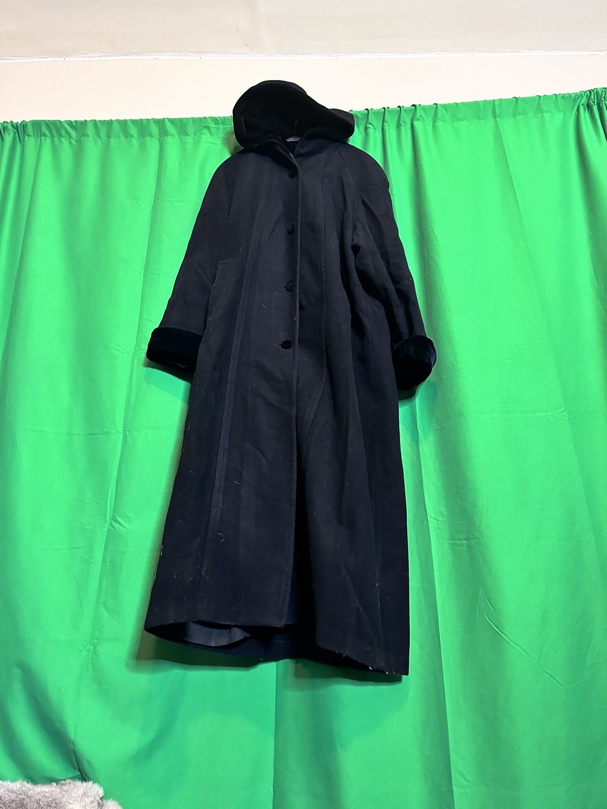 Halston Vintage runway black velvet floor length coat Size XL / US 12-14 / IT 48-50 - 4 Thumbnail