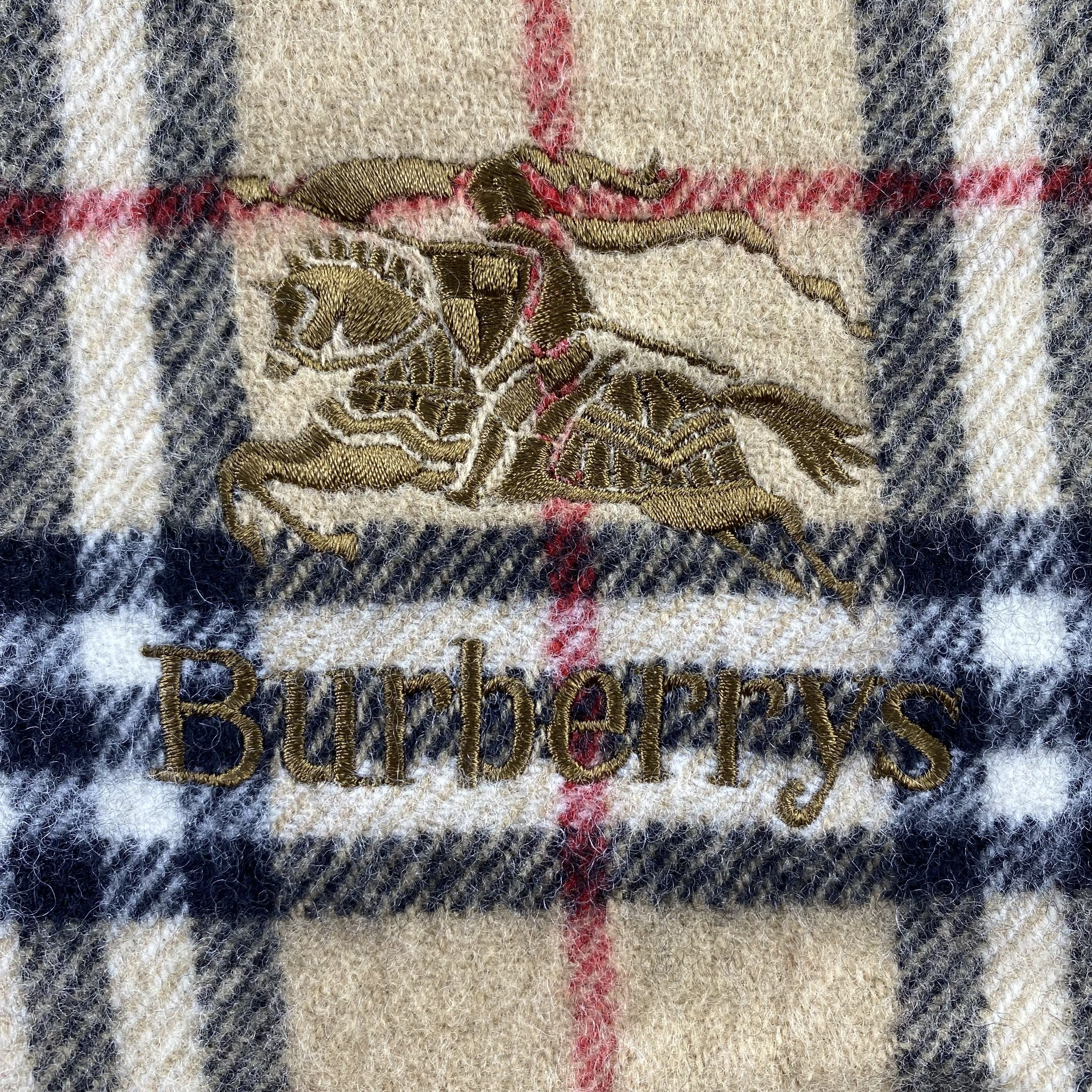 Burberry Burberry Scarf / Muffler / Neckwear Size ONE SIZE - 6 Thumbnail