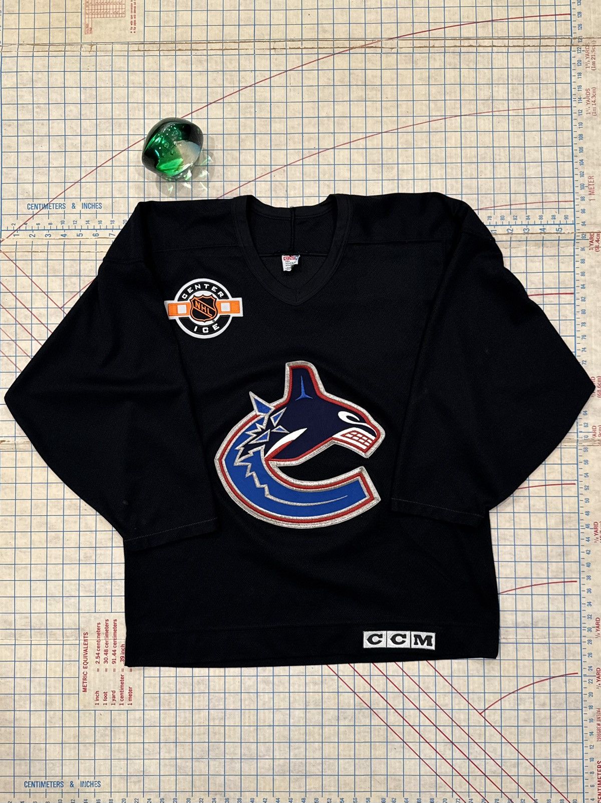 Ccm Vintage CCM Vancouver Canucks Practice Jersey Black Size M Size US M / EU 48-50 / 2 - 7 Thumbnail