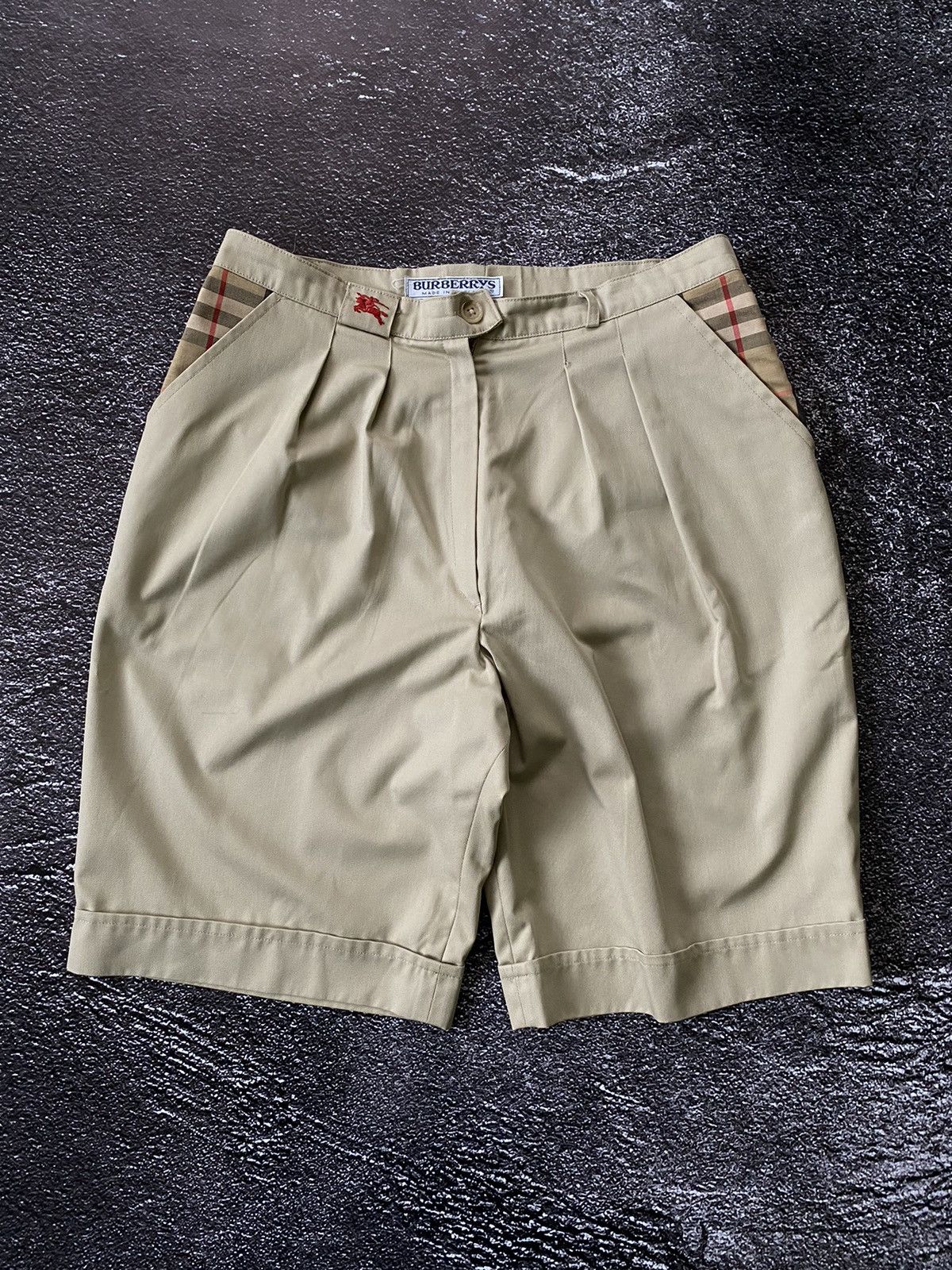 Burberry Vintage Burberrys Beige Nova Check shorts Size 34" / US 12 / IT 48 - 1 Thumbnail