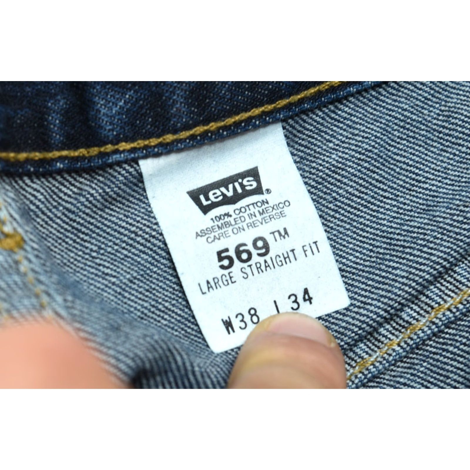Levi's VINTAGE Levi's 569 Jeans Mens 38x34 Blue Large Straight 100% Cotton Denim Muscle? (adjusted) Size US 36 / EU 52 - 5 Thumbnail
