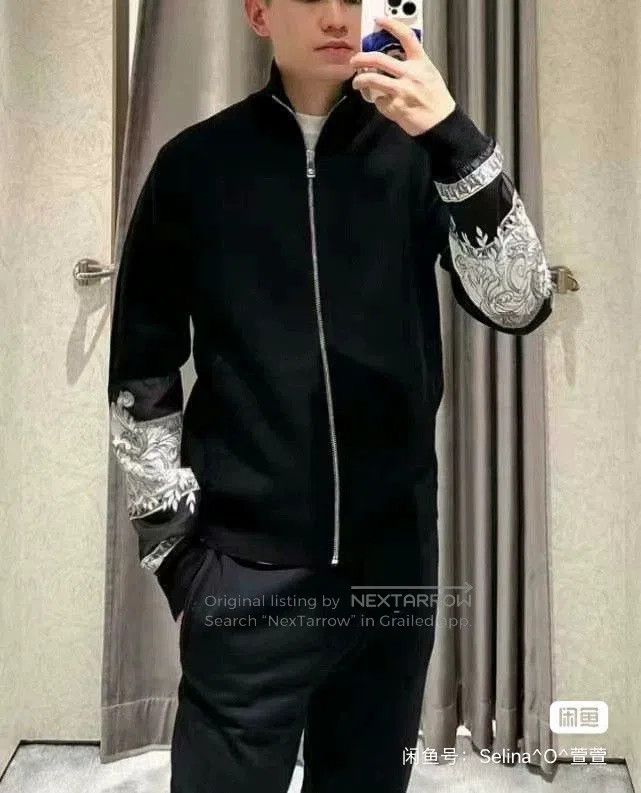 Versace Versace Men's Wool Cardigan. Size US S / EU 44-46 / 1 - 1 Thumbnail