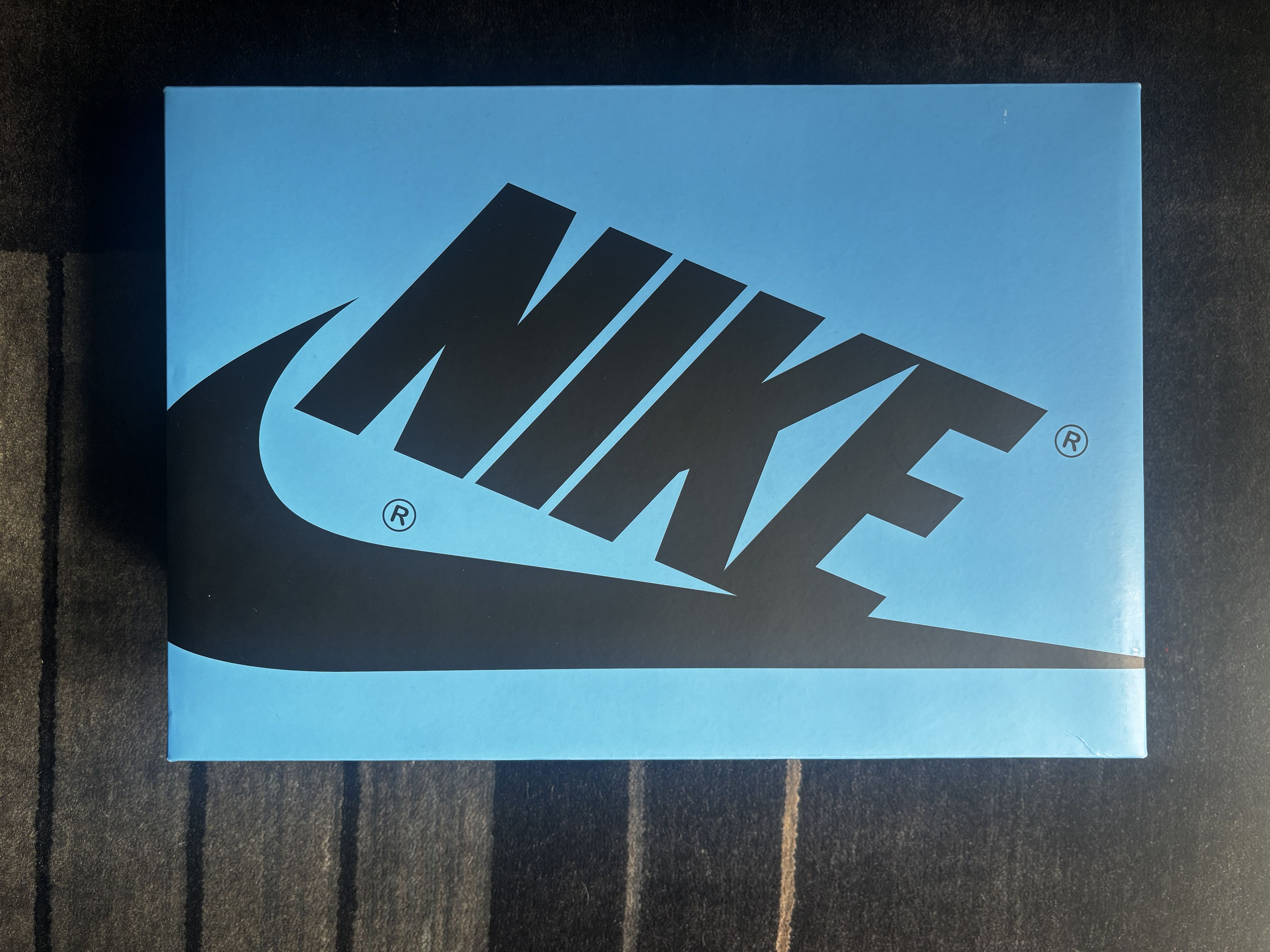 Jordan Brand Nike Air Jordan 1 Retro High UNC Toe 2023 US10.5/EU44.5 Size US 10.5 / EU 43-44 - 4 Thumbnail