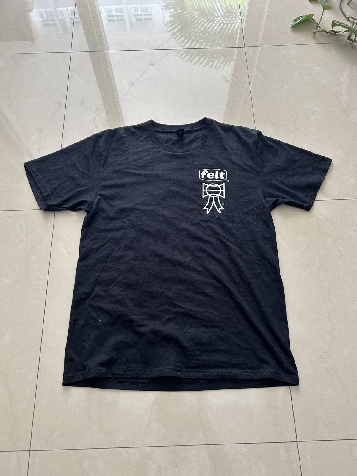 FELT Felt x Gallery Opening Collab tee Size US L / EU 52-54 / 3 - 3 Thumbnail