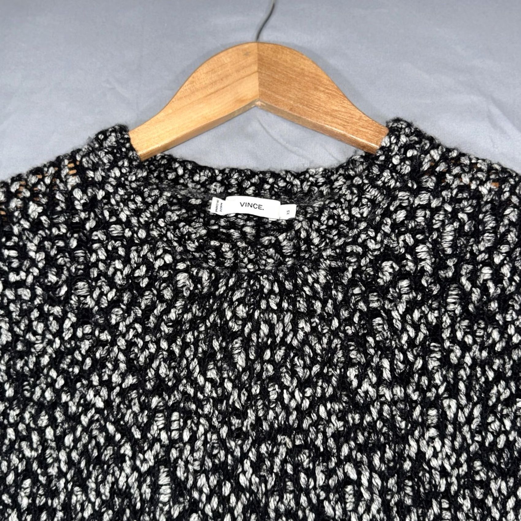 Vince Vince Sweater Womens XS Black White Boucle Knit Crewneck Pullover Crew Neck Long Sleeve Sold Pattern Solid Knit Vintage Noe? Size XS / US 0-2 / IT 36-38 - 4 Thumbnail