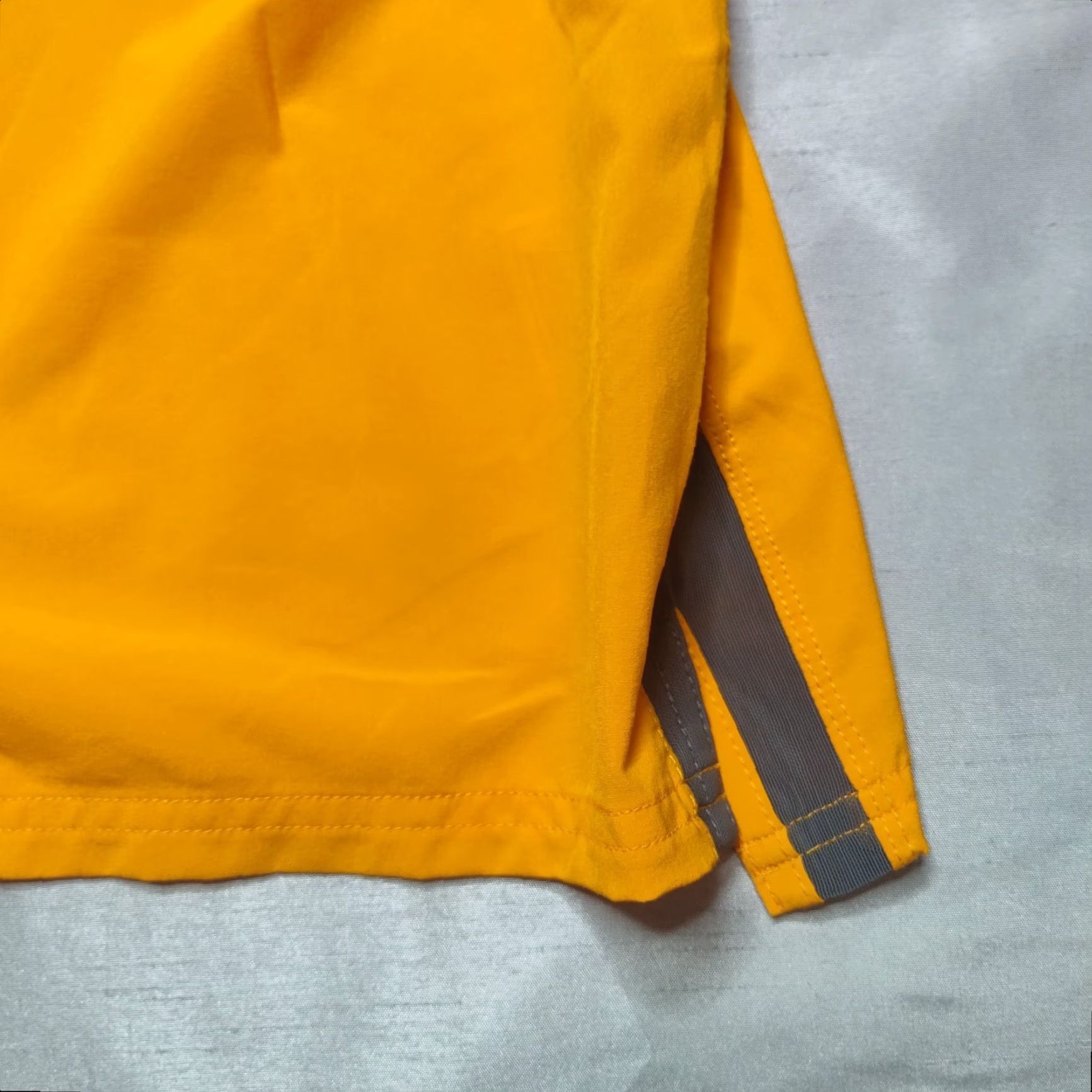 Nike VINTAGE Nike Dri-Fit Pullover Shirt Men L Orange 1/2 Zip Short Sleeve Ventilated 2000s Size US L / EU 52-54 / 3 - 3 Thumbnail