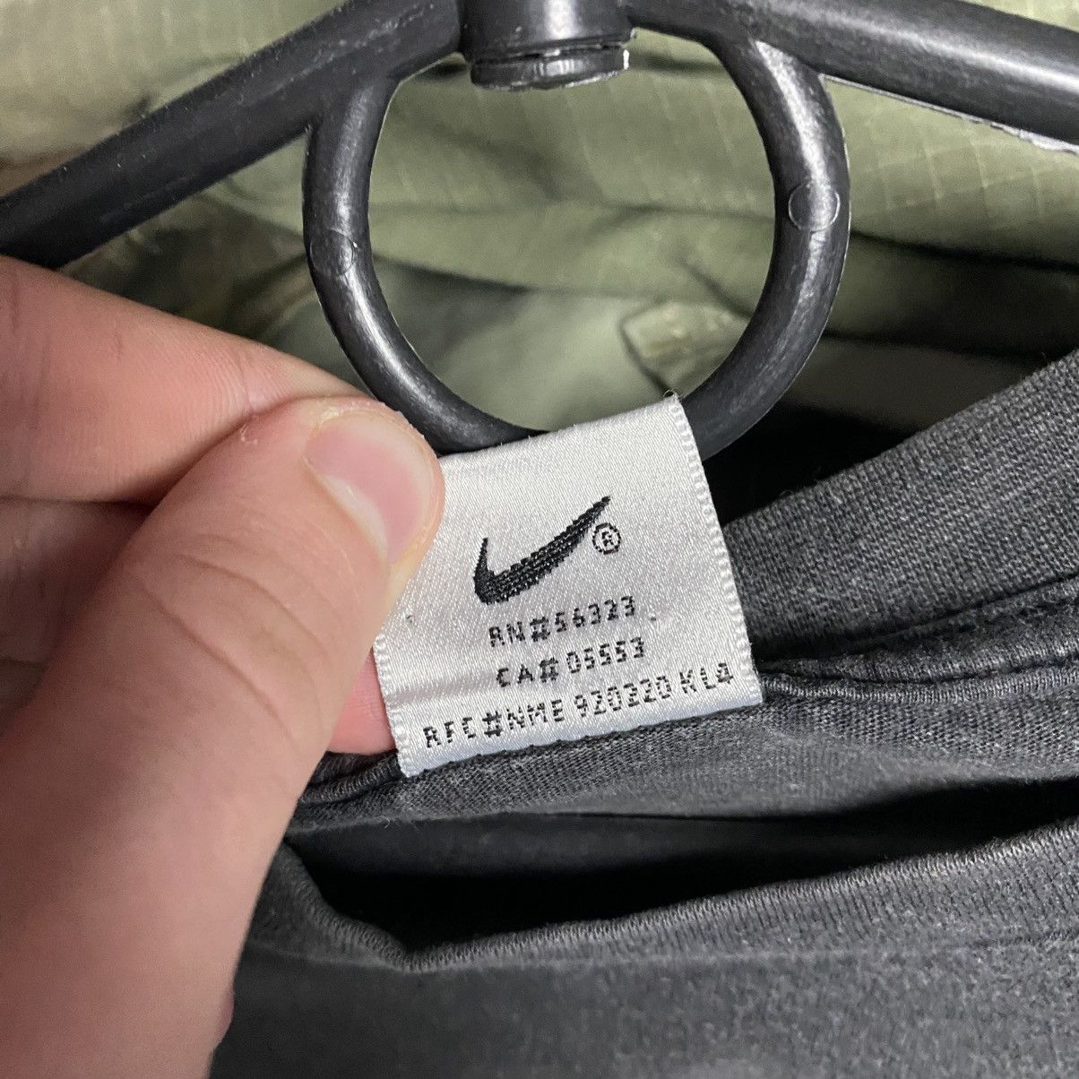 Nike Vintage Nike Small Swoosh 90’s Faded streetwear tee size M Size US M / EU 48-50 / 2 - 7 Thumbnail