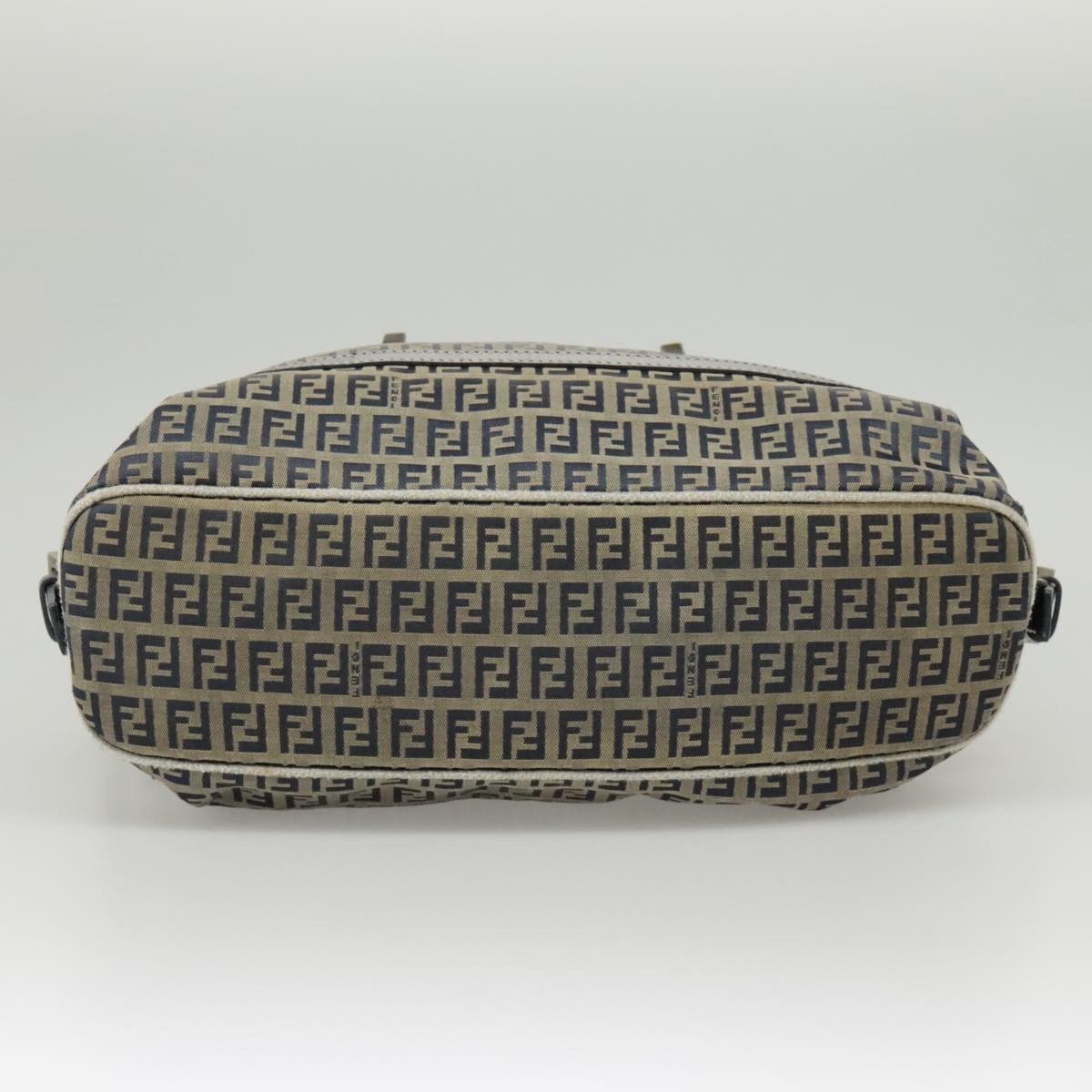 Fendi Authentic Fendi Zucca Monogram Canvas Hand Bag Size ONE SIZE - 17 Thumbnail