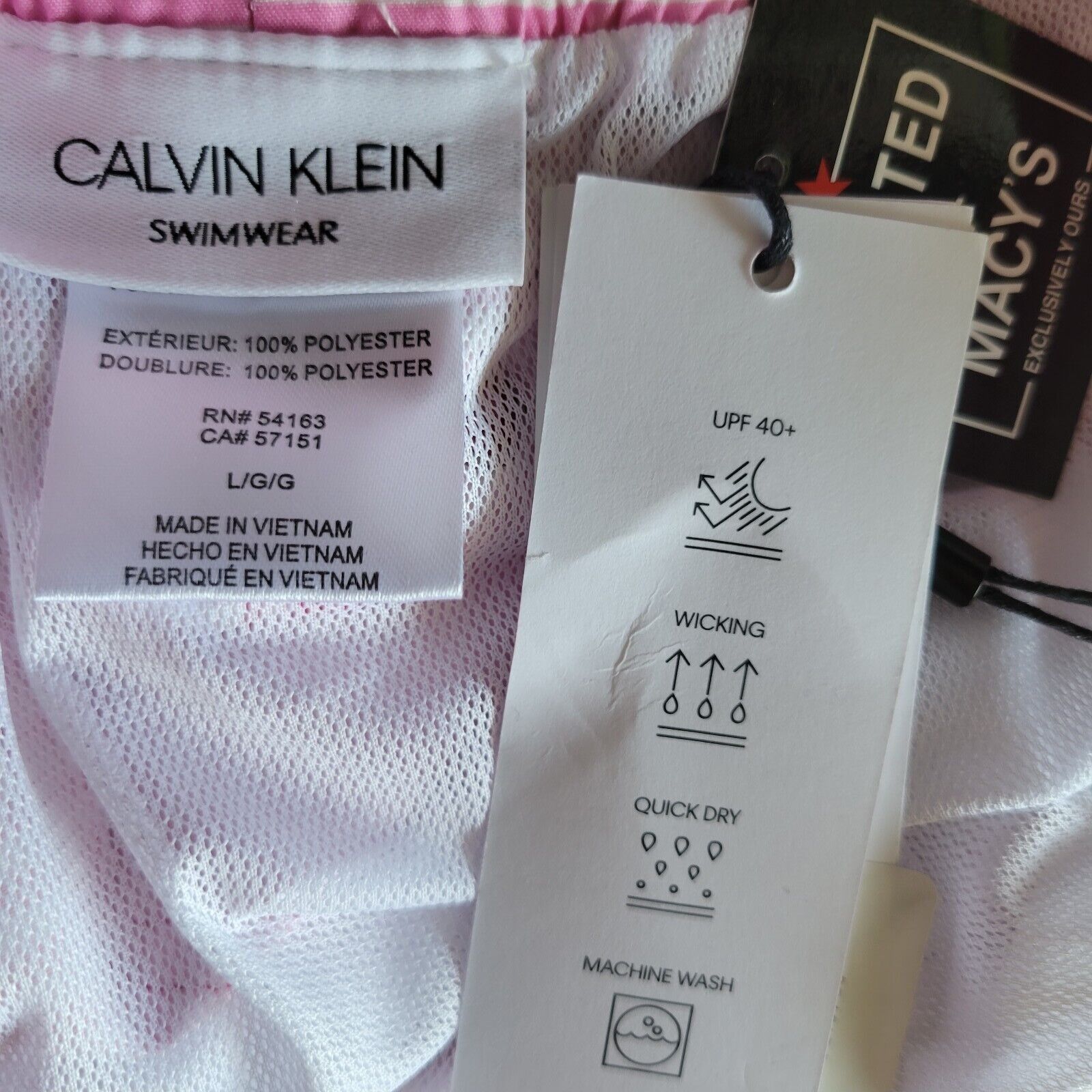 Calvin Klein Men's Calvin Klein Swimwear. Size Large. Size US 36 / EU 52 - 7 Thumbnail