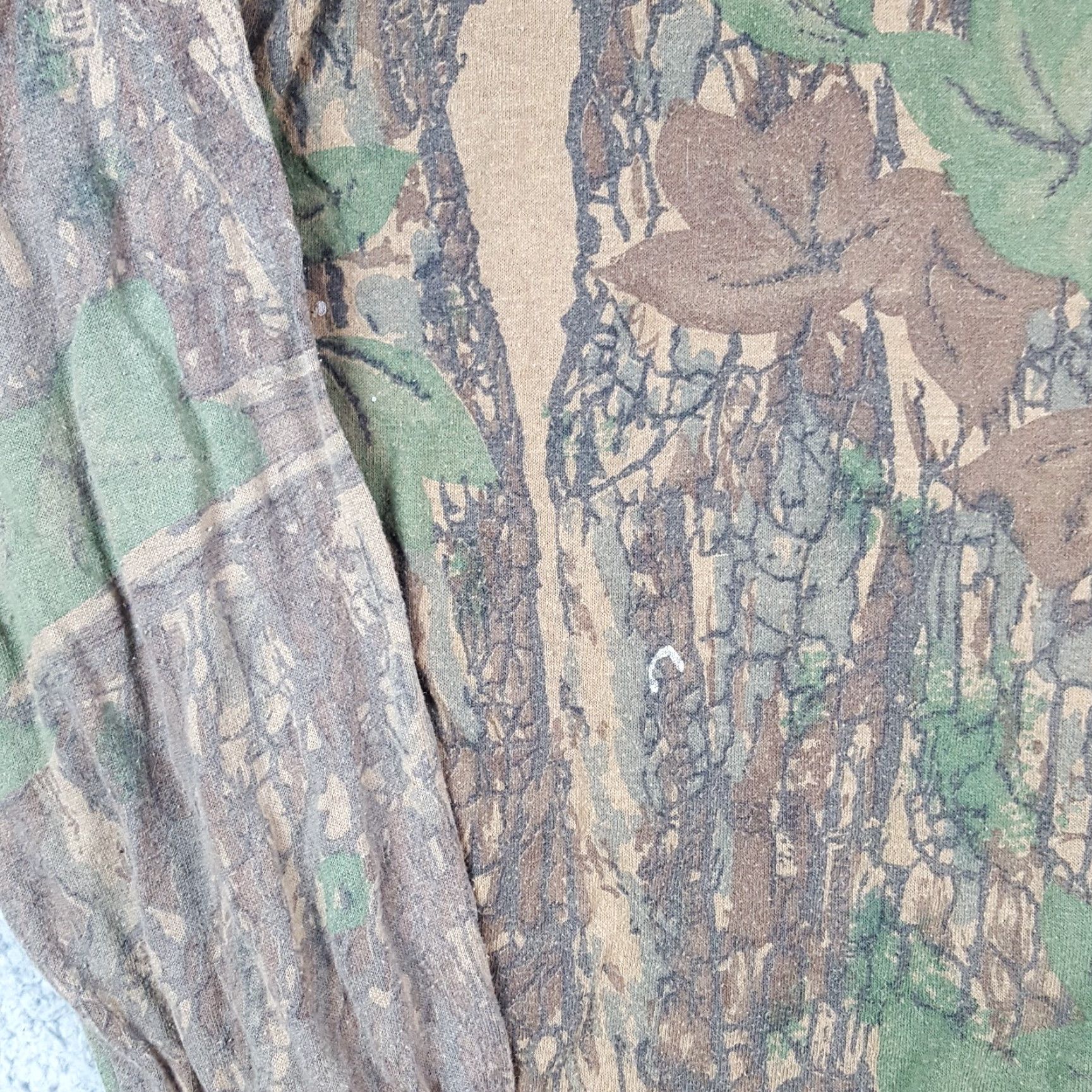 AMO Vintage 90s Camo T-Shirt Men Large Long Sleeve Crew Neck Retro Skater Y2K Hunting Size US L / EU 52-54 / 3 - 5 Thumbnail