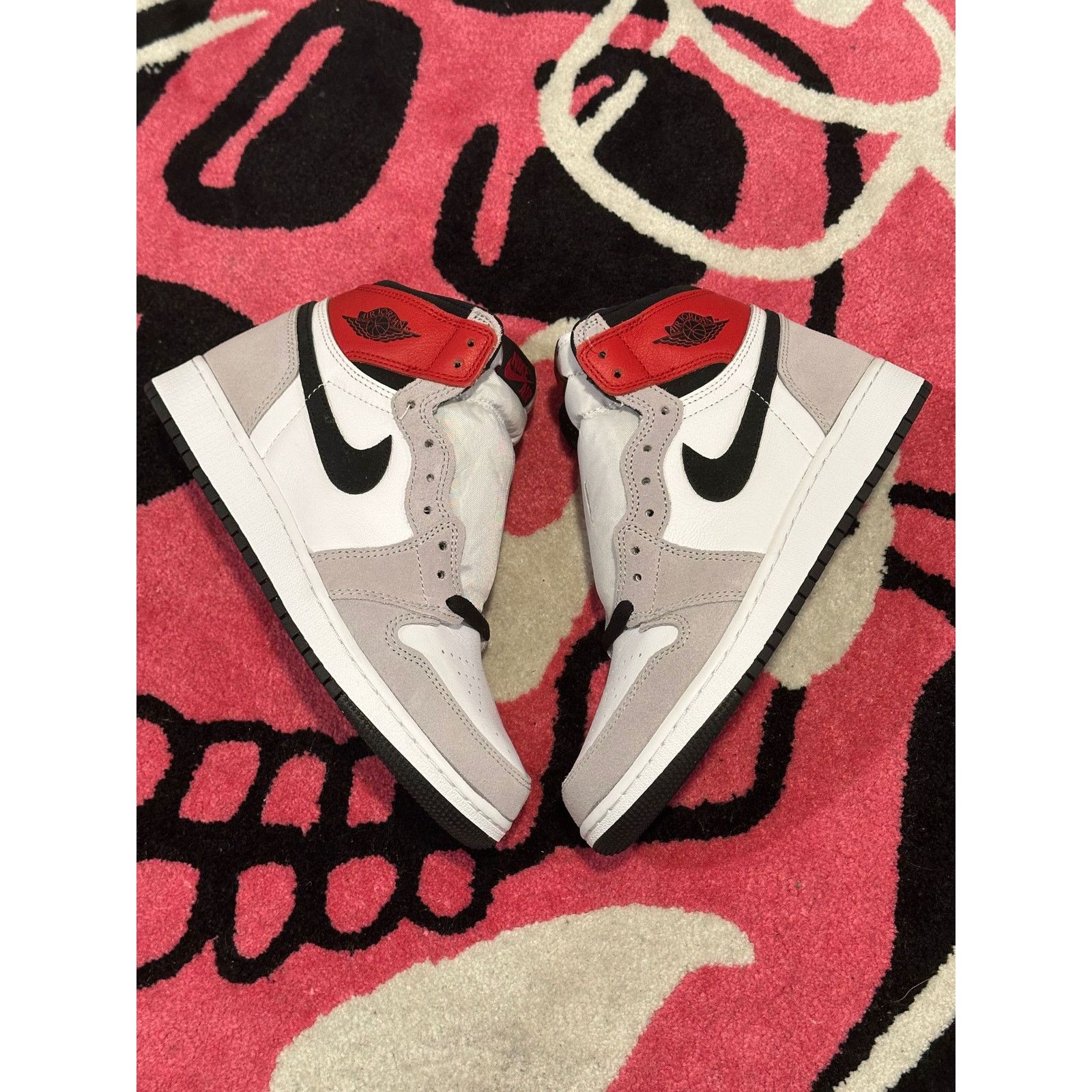 Jordan Brand × Nike Jordan 1 Retro High Light Smoke Grey GS – Size 6.5Y – New Size US 6 / EU 39 - 3 Thumbnail