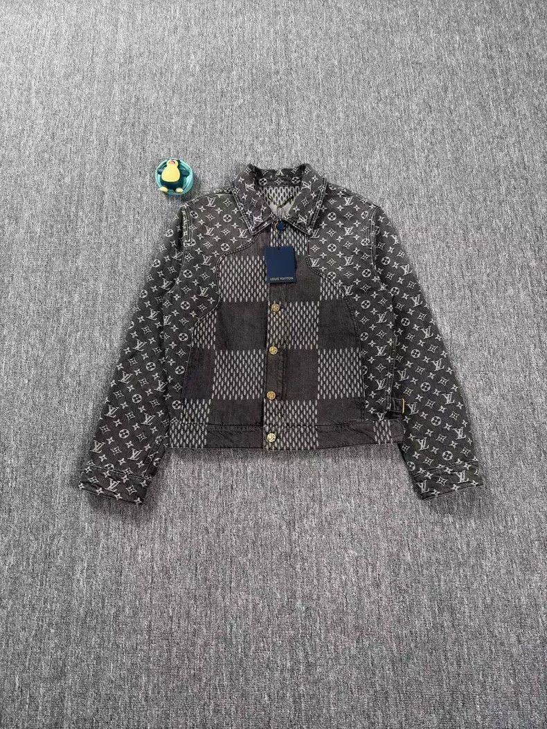 Louis Vuitton LOUIS VUITTON Co-branded black denim jacket 2501-Nextarrow Size US S / EU 44-46 / 1 - 1 Thumbnail
