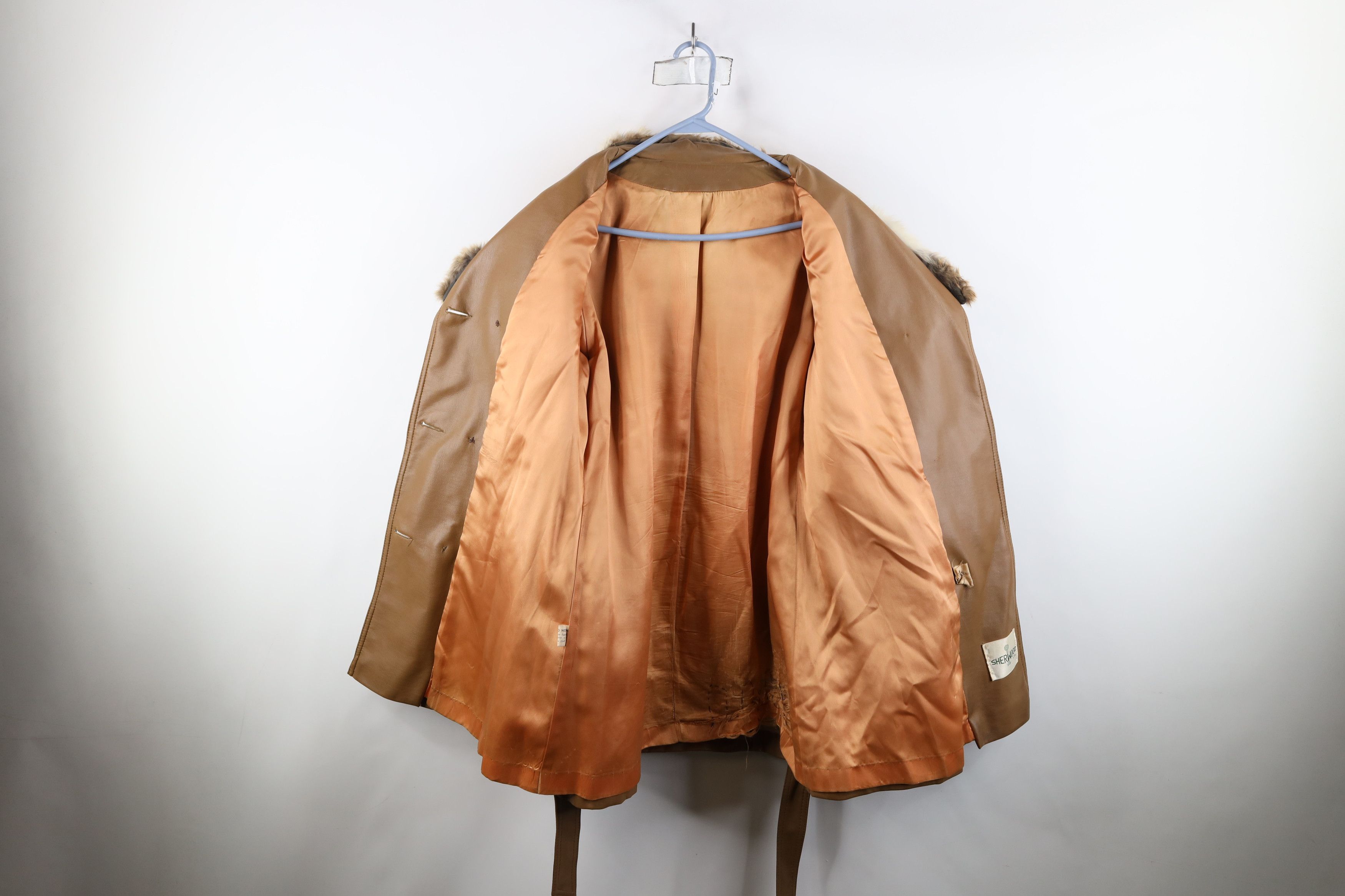 Vintage Vintage 70s Streetwear Fur Collar Faux Leather Belted Coat Size XXL / US 16-18 / IT 52-54 - 9 Thumbnail
