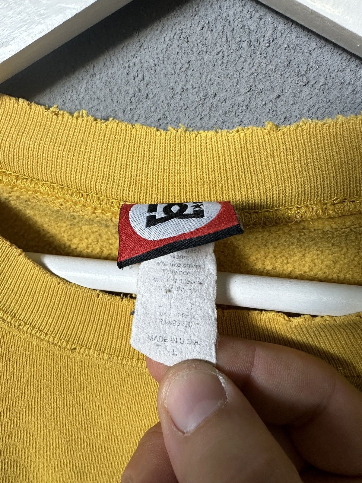 DC × Vintage Vintage Distressed 90s DC skateboarding hoodie made in USA Size US L / EU 52-54 / 3 - 5 Thumbnail
