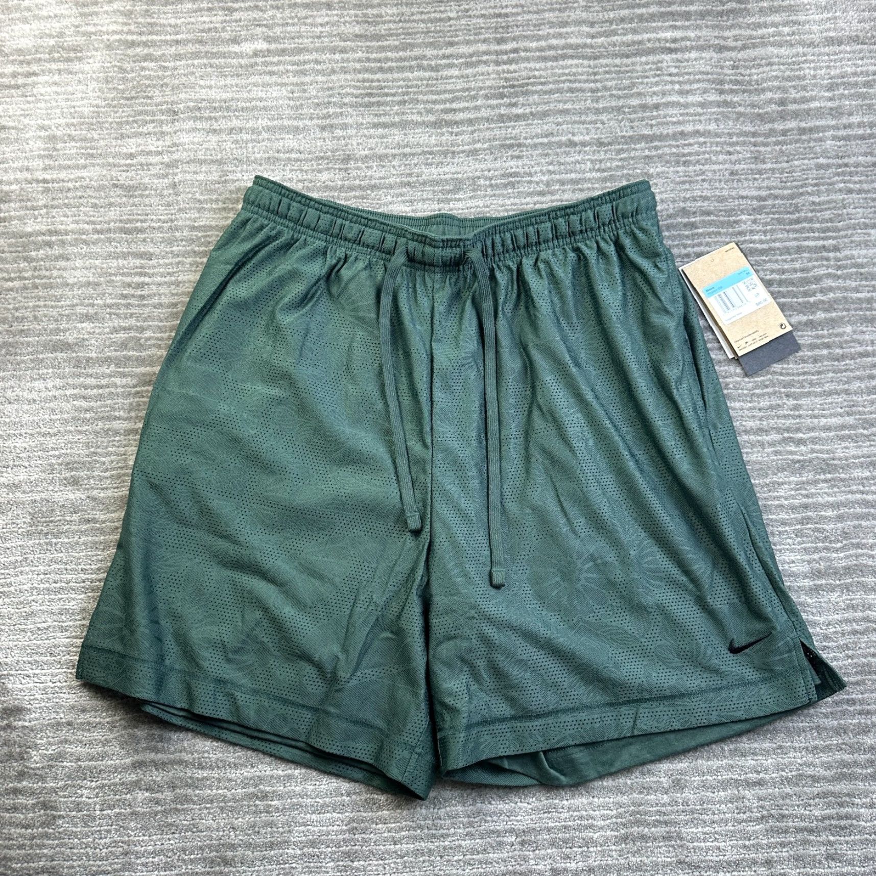 Nike Nike DNA Shorts Mens Medium Green Dri-FIT Basketball Gym Training 6' Reversible Size US 31 - 6 Thumbnail