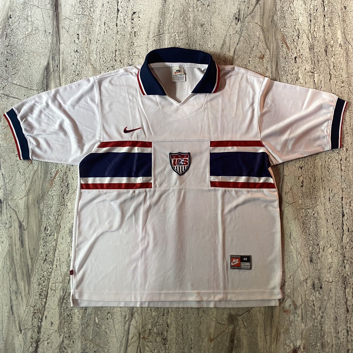 Nike Vintage Nike 1995-1997 USA Home Soccer Jersey Blokcore Size US M / EU 48-50 / 2 - 1 Thumbnail