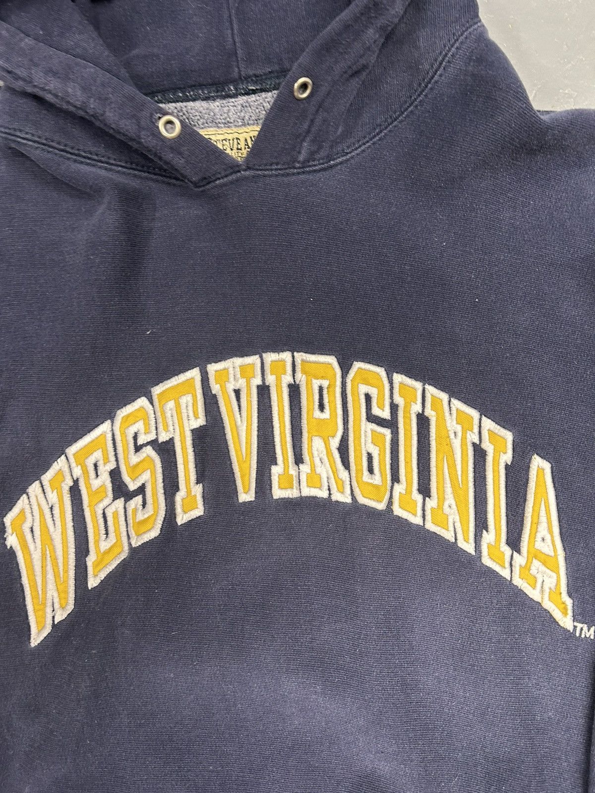 Vintage Crazy Vintage 90s Essential West Virginia University Hoodie Size US L / EU 52-54 / 3 - 2 Thumbnail