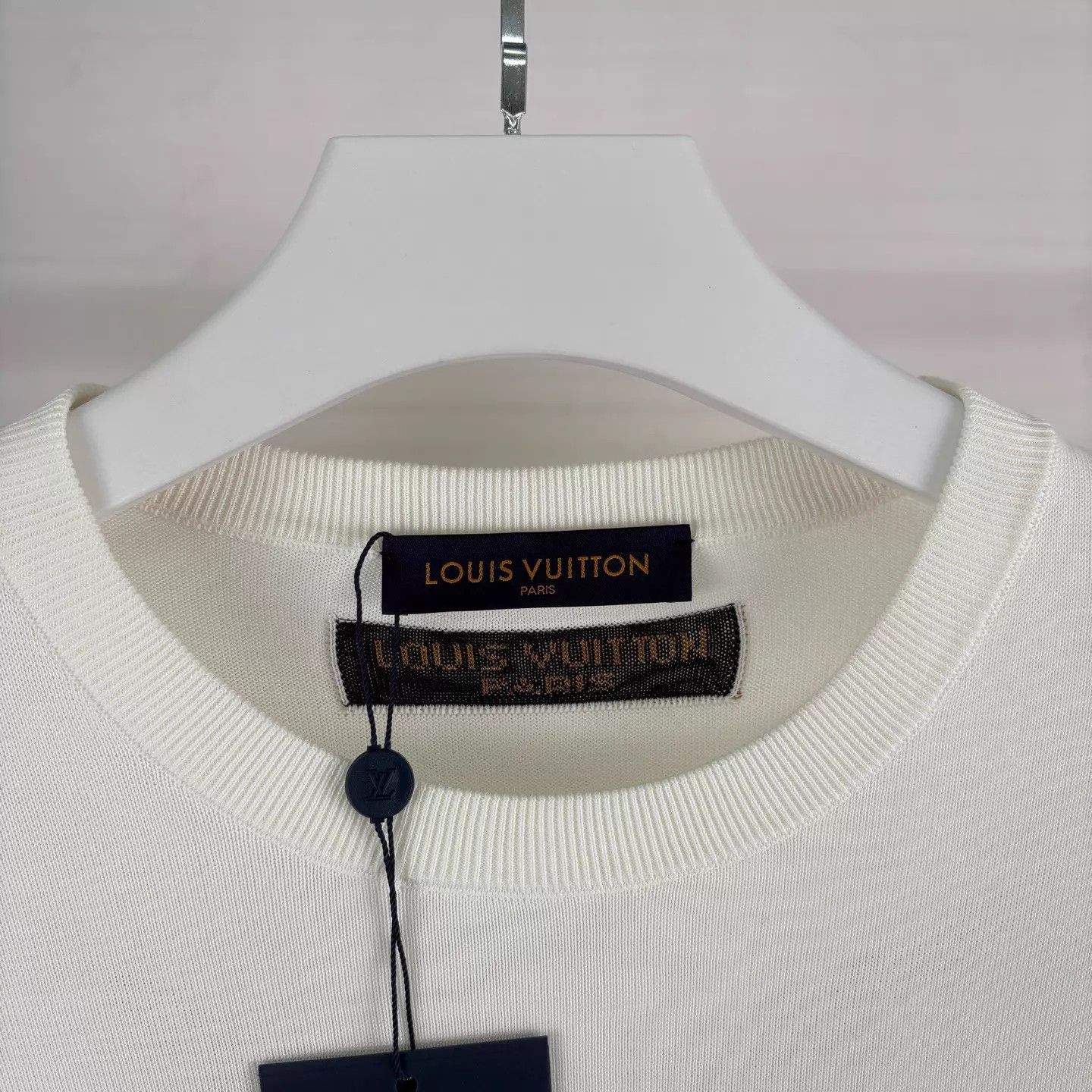 Louis Vuitton Louis Vuitton END GOAL Big Logo White Silk Knit Short Sleeve L Size US L / EU 52-54 / 3 - 3 Thumbnail
