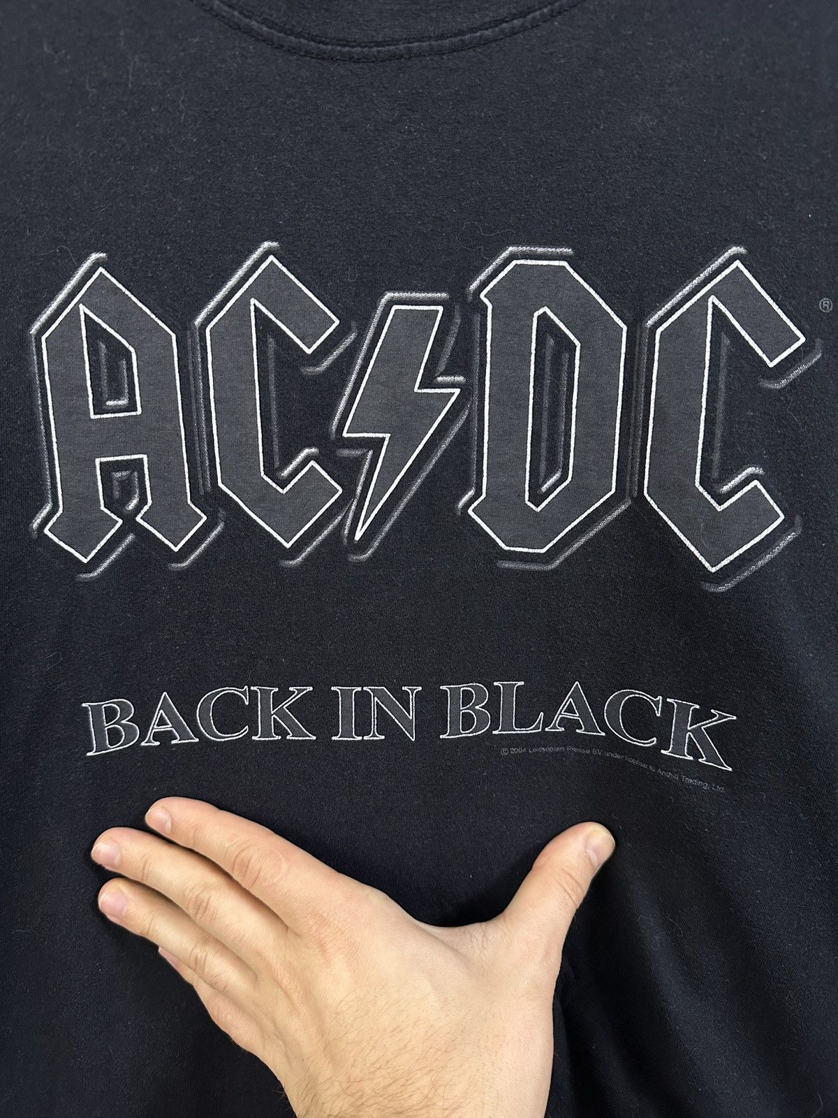 AC/DC Rare Vintage T-Shirt AC/DC 2004 Back In Black. Size US XL / EU 56 / 4 - 2 Thumbnail