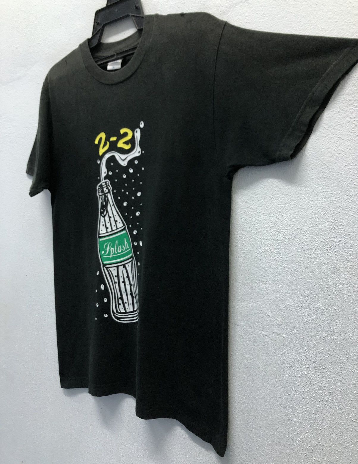 Band Tees Vinegar 2-2 Splash T-Shirt Size US M / EU 48-50 / 2 - 6 Thumbnail