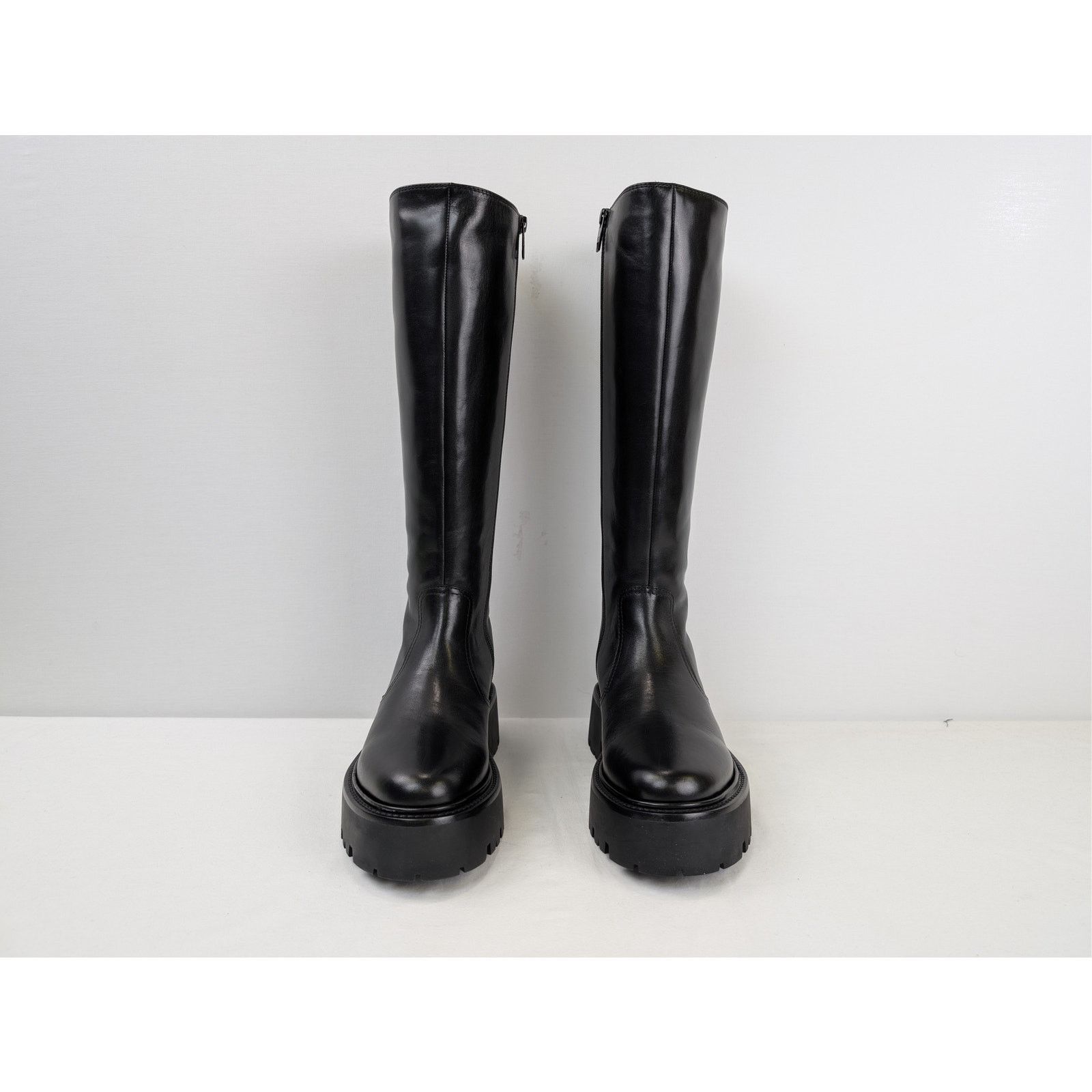 Celine o1rshd1 Bulky Zipped Boots leather with Triomphe signature Size US 9 / IT 39 - 10 Thumbnail