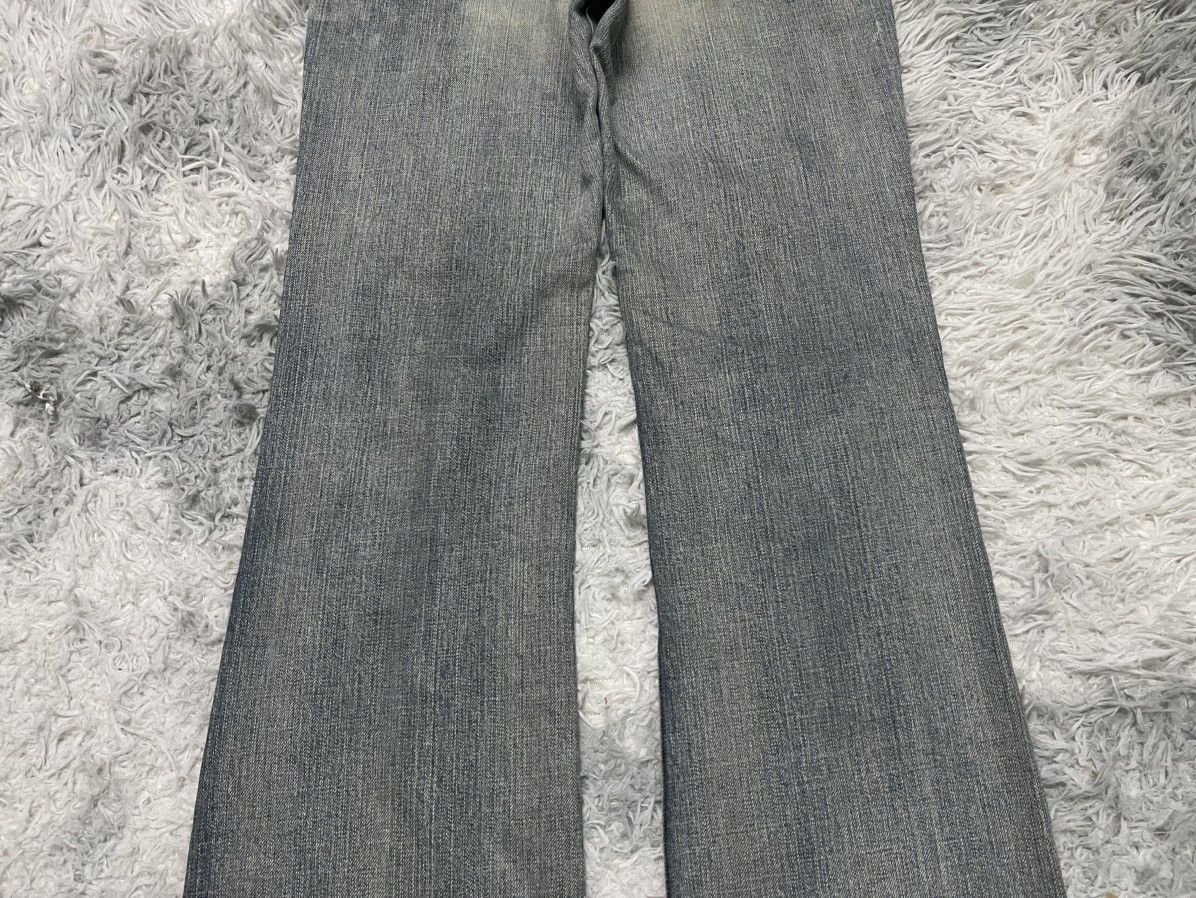 20471120 2000s BRAPPERS FLARE PANT WASHABLE JEANS DISTRESSED Size US 31 - 14 Thumbnail