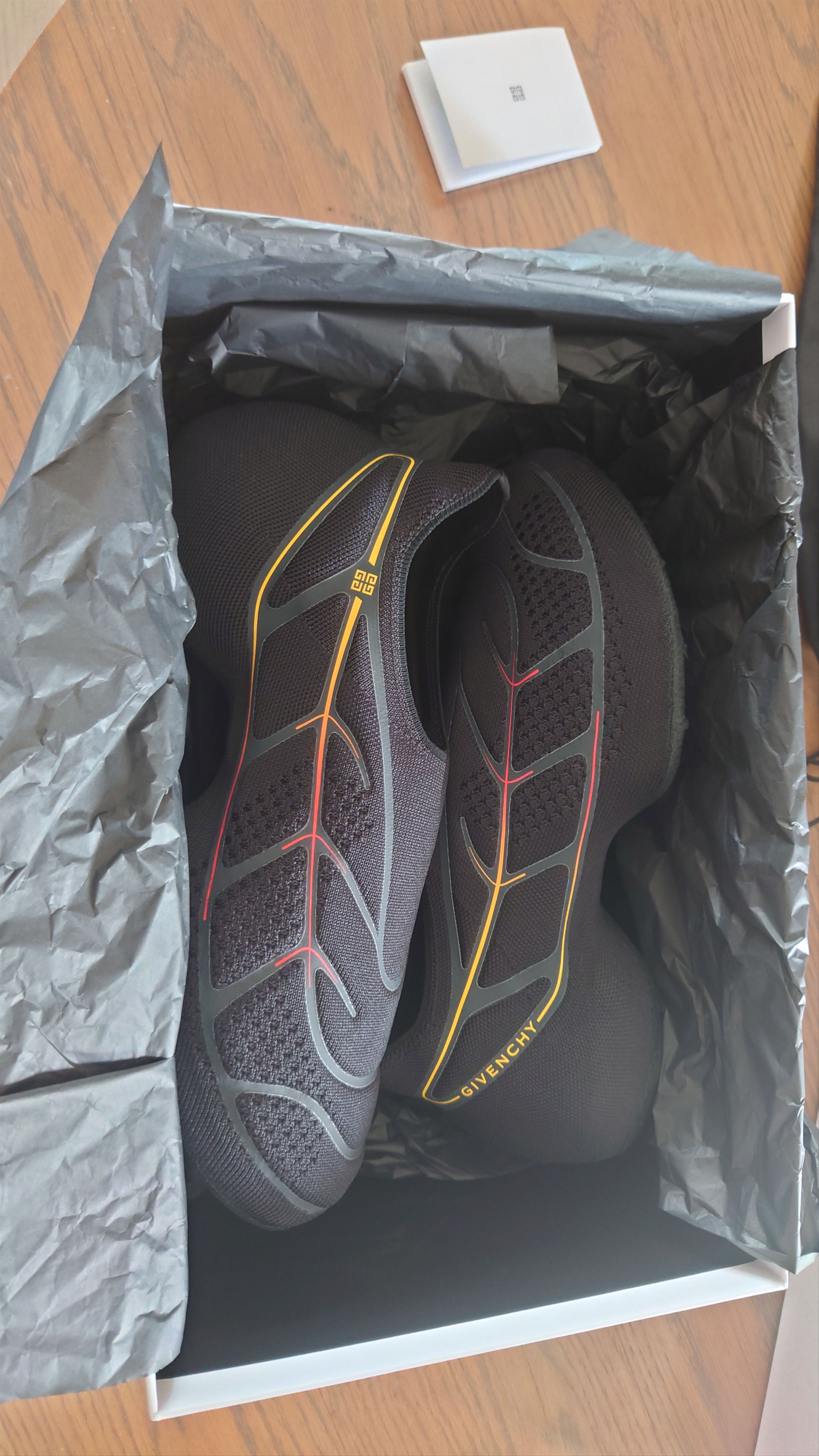 Givenchy TK360 Plus low-top snekares