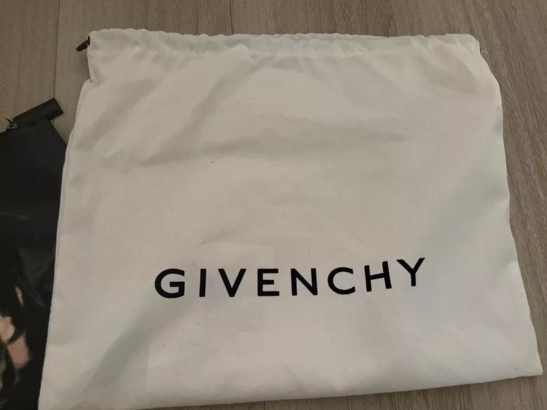 Givenchy Givenchy Clutch Bag Size ONE SIZE - 5 Thumbnail