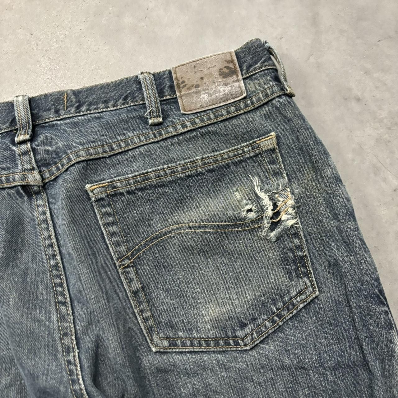 Japanese Brand × Vintage Crazy Vintage Y2K/2000s Grunge Dark Wash Denim Jeans! Size US 36 / EU 52 - 7 Thumbnail