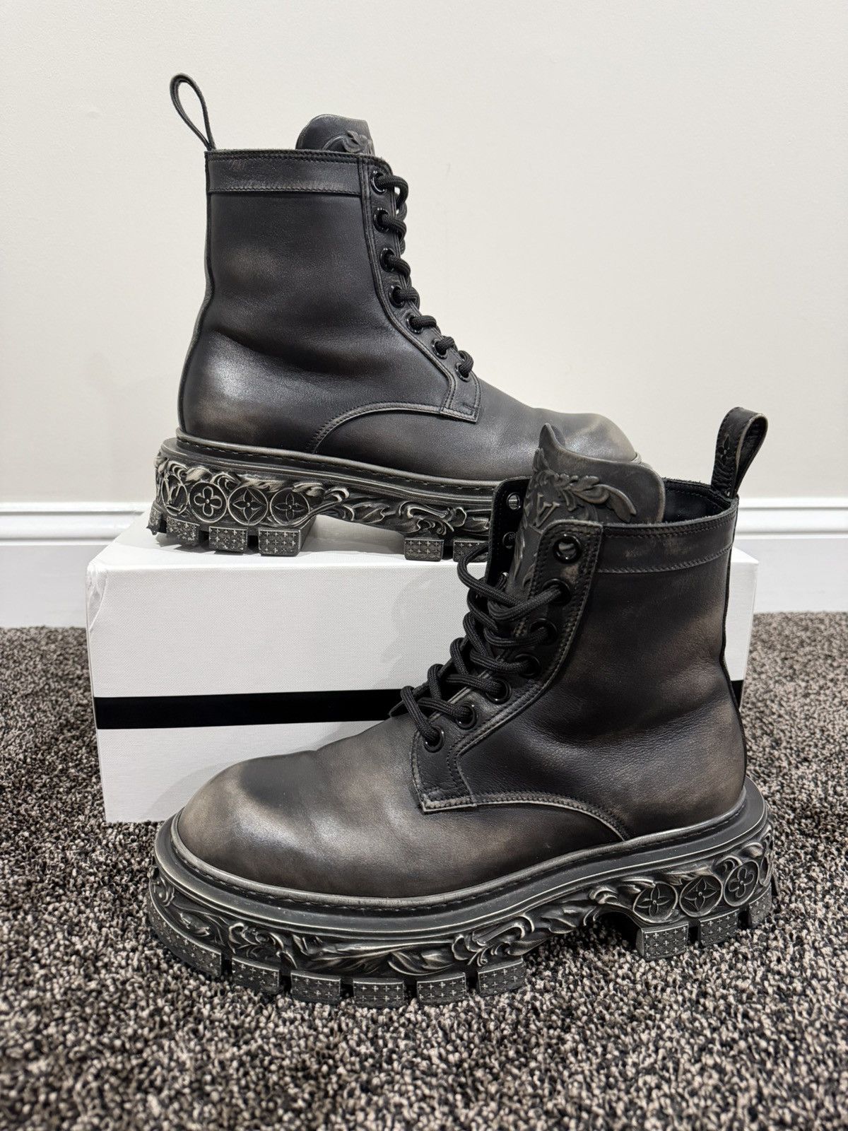 Louis Vuitton Louis Vuitton Virgil Abloh FW22 Baroque Ranger Leather Boots Size US 8 / EU 41 - 12 Thumbnail
