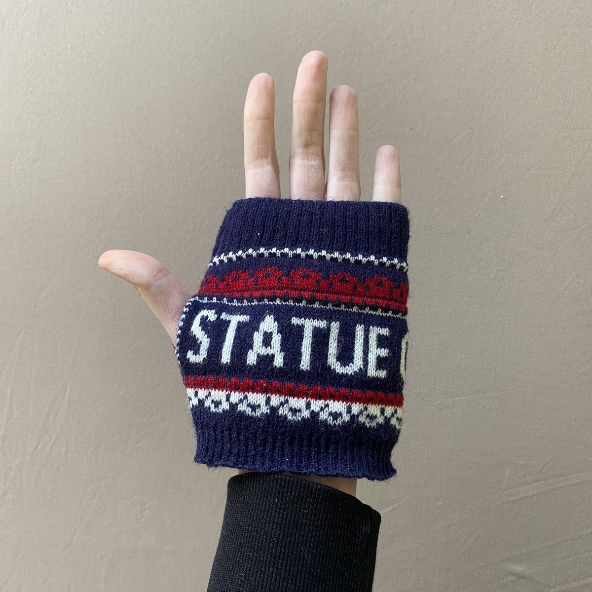 Other Vintage Style Statue Of Liberty Knit Hand Warmer Mittens Size ONE SIZE - 2 Thumbnail