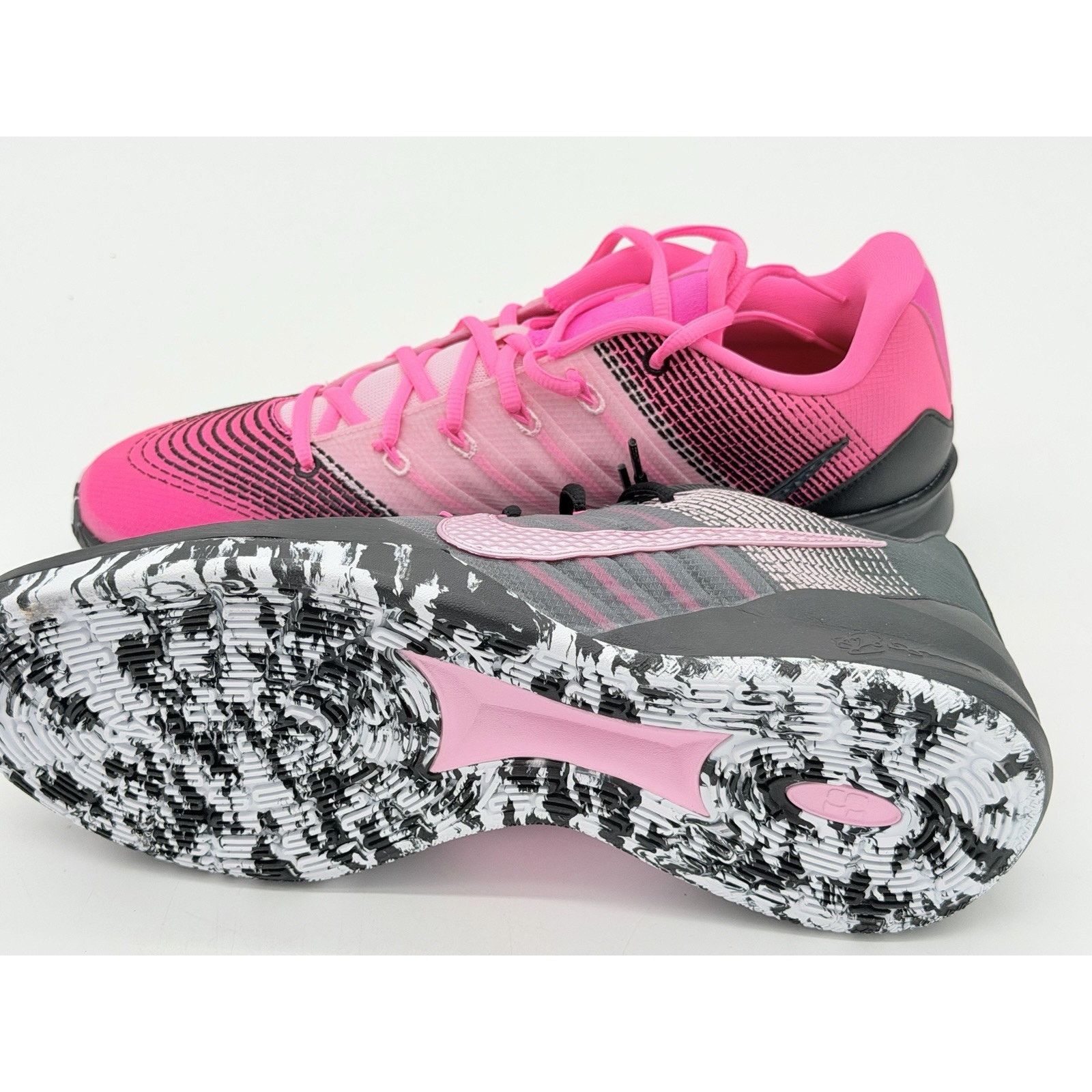 Nike Women’s 13.5 / Men’s 12- Nike ID NBY Sabrina 3 IO7548-900 Size US 12 / IT 42 - 7 Thumbnail