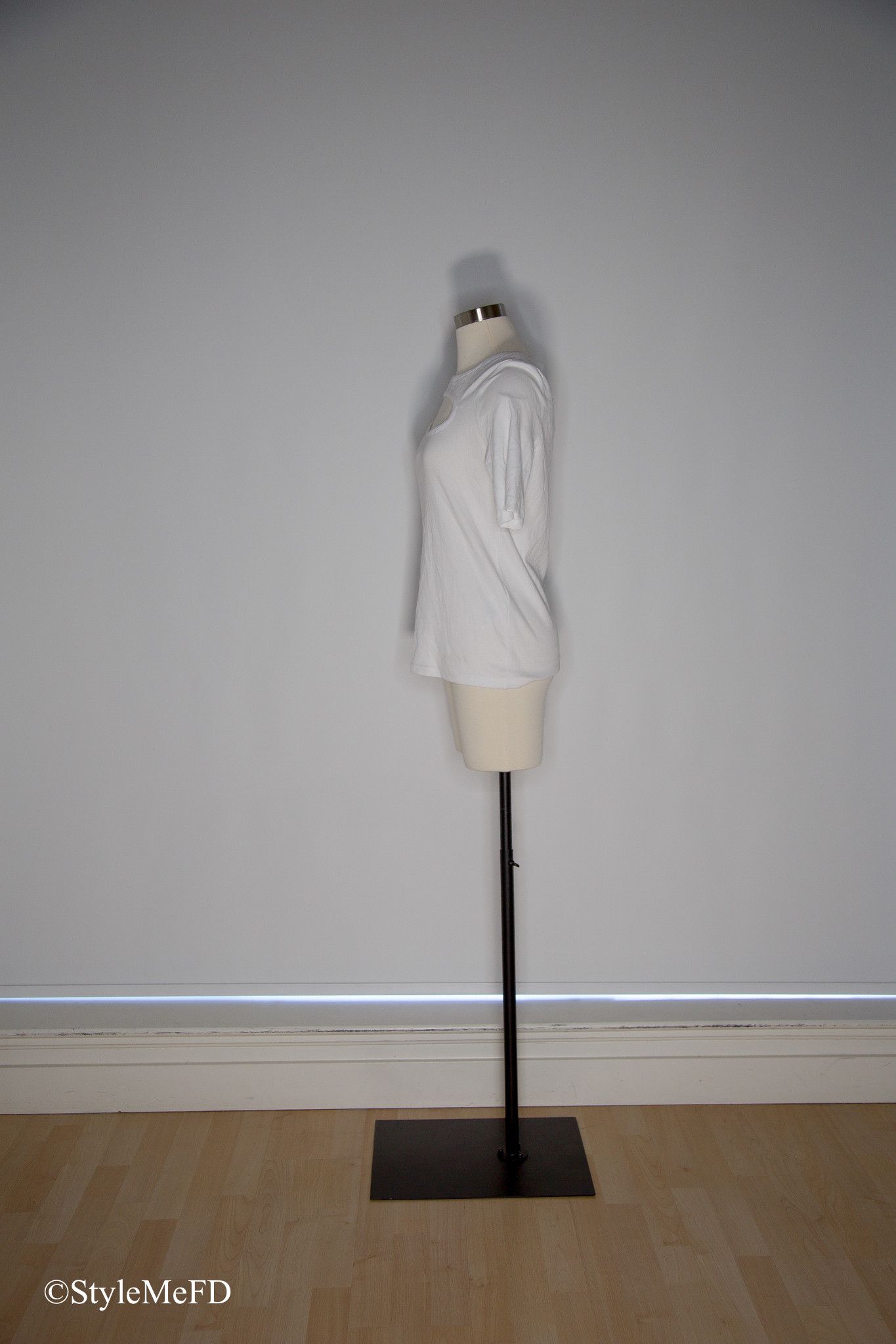 REMAIN Birger Christensen REMAIN Birger Christensen White Cut-Out Short Sleeve T-Shirt Size XL / US 12-14 / IT 48-50 - 2 Thumbnail