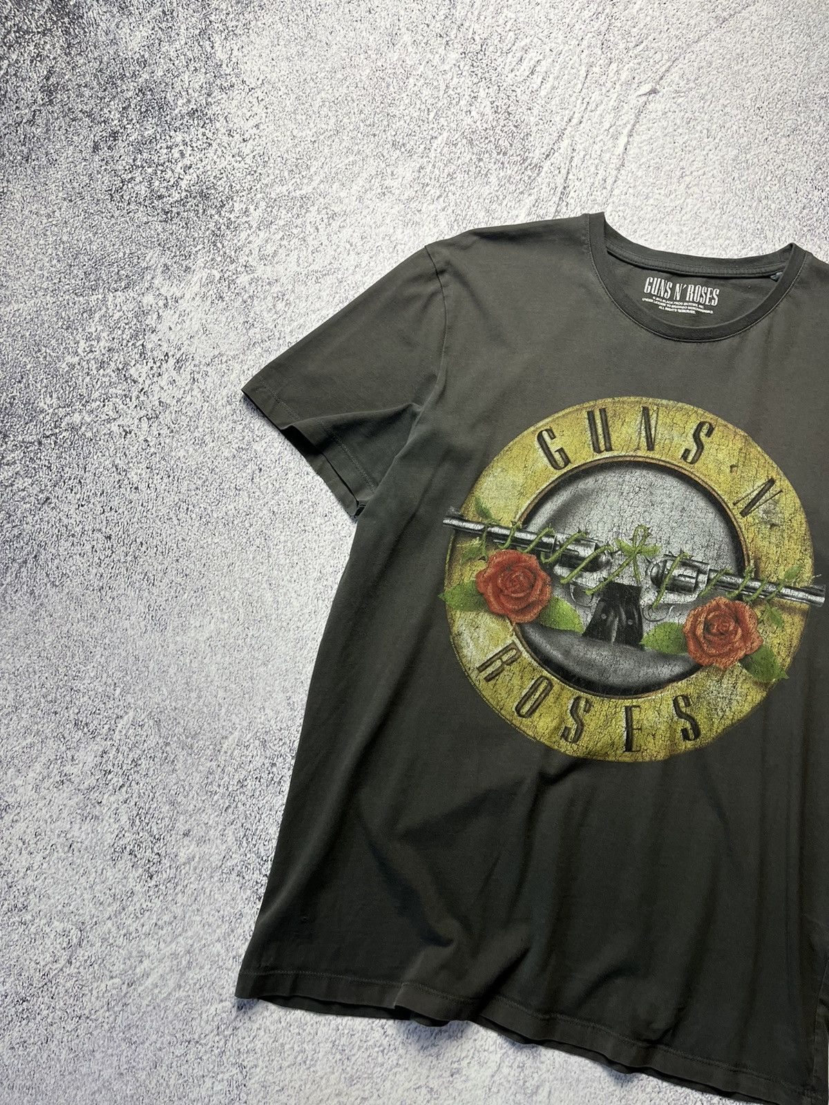 Band Tees Rare Vintage Guns N' Roses band rock tee Y2K Distreesed Size US M / EU 48-50 / 2 - 5 Thumbnail